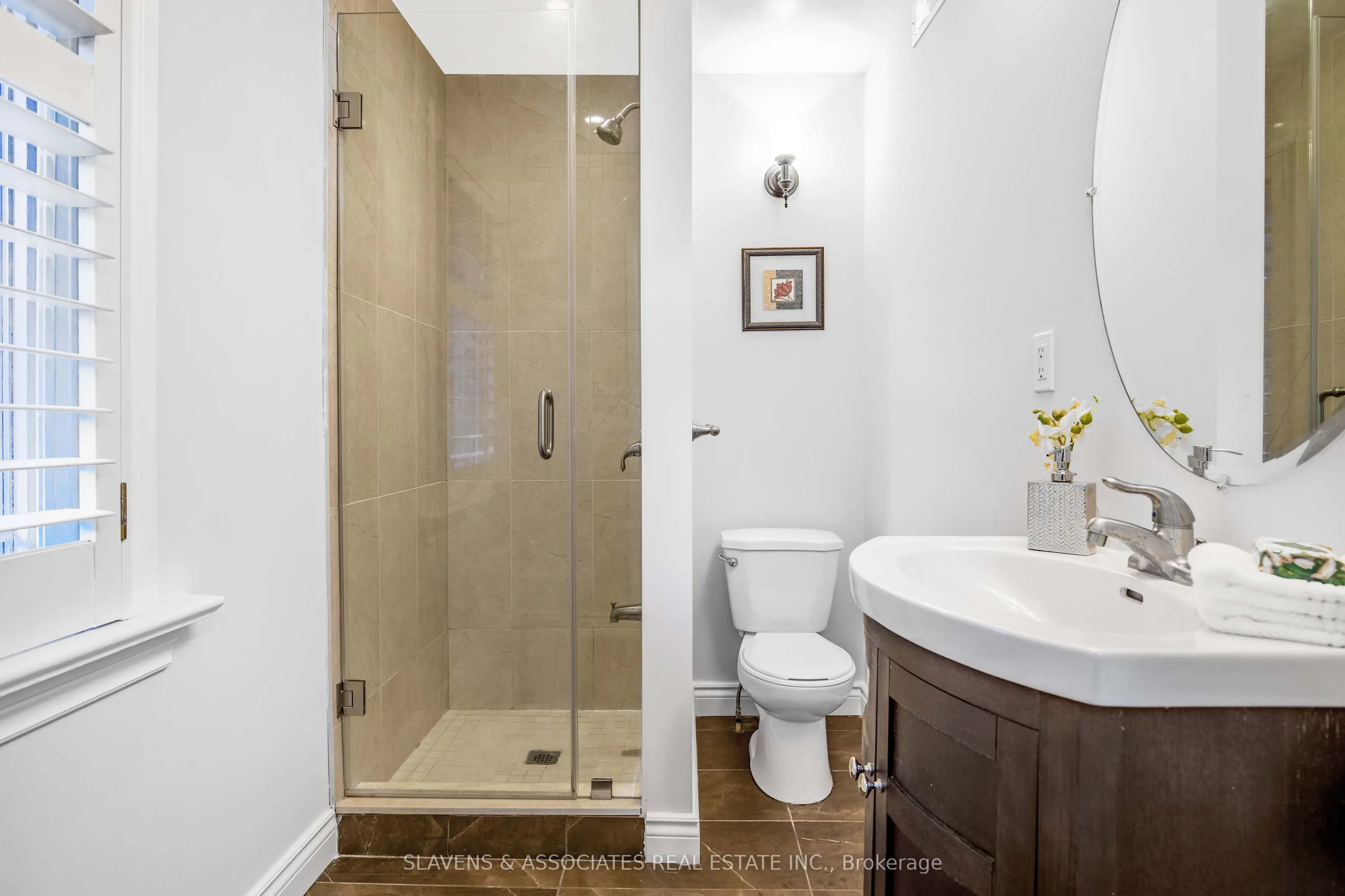226 Broadway Avenue