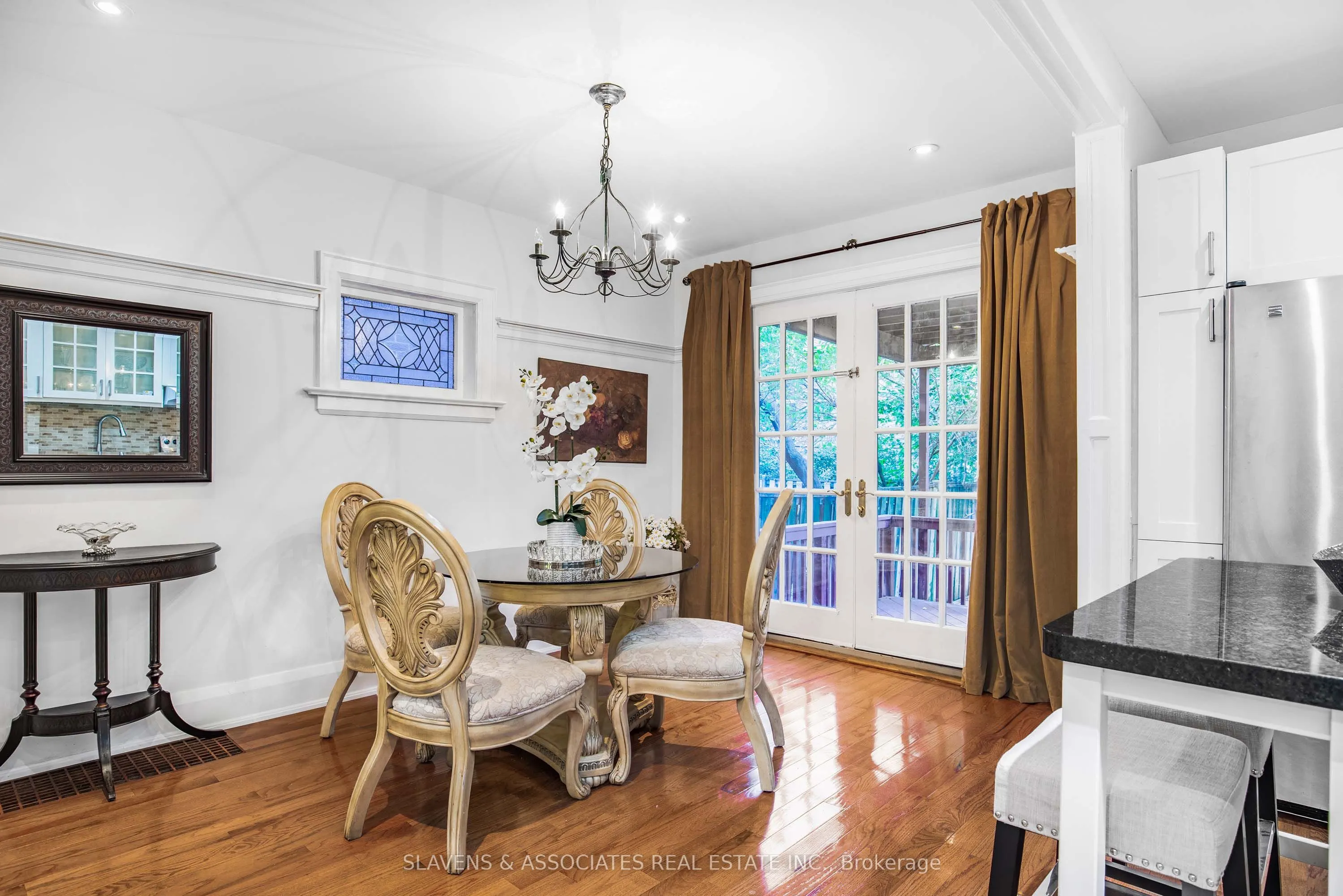 226 Broadway Avenue