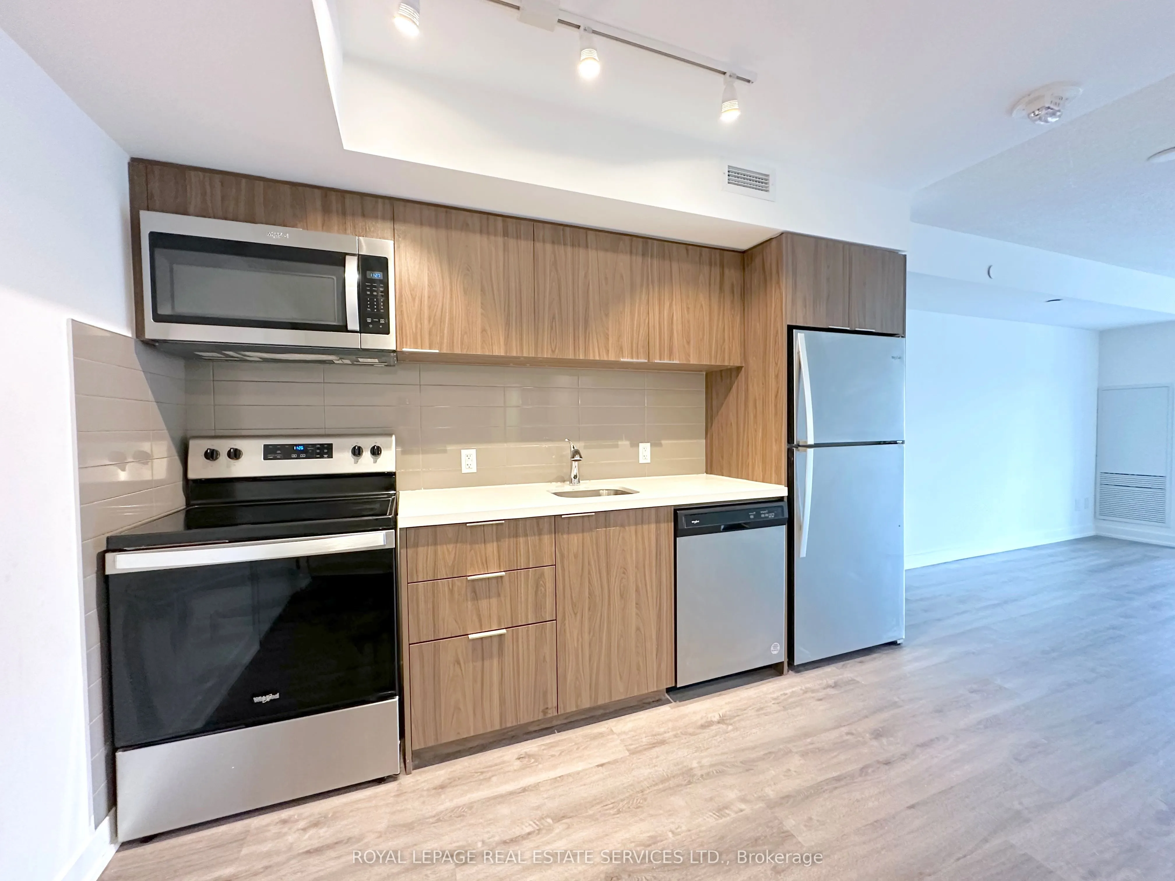 1225 York Mills Road, #208