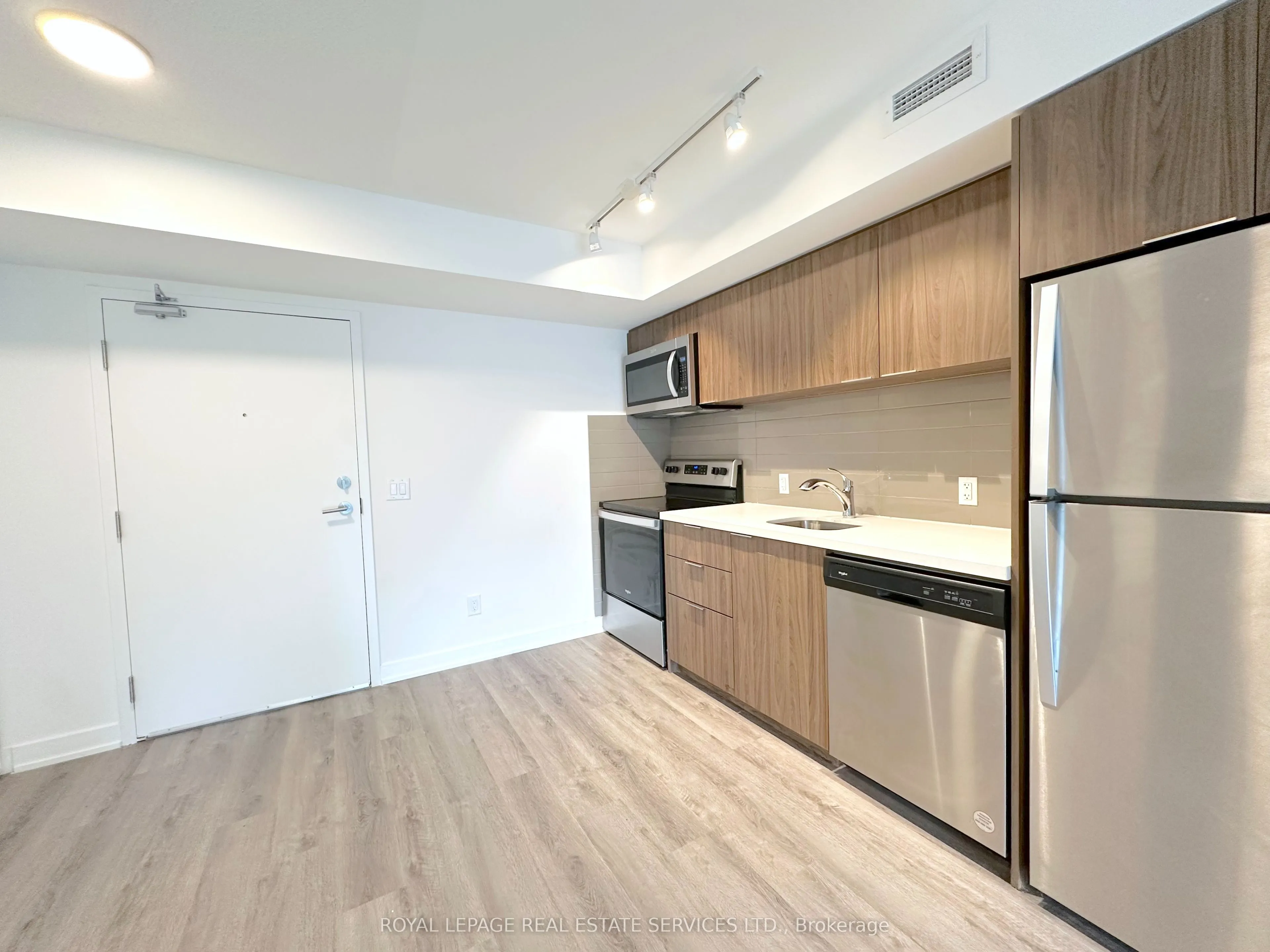 1225 York Mills Road, #208