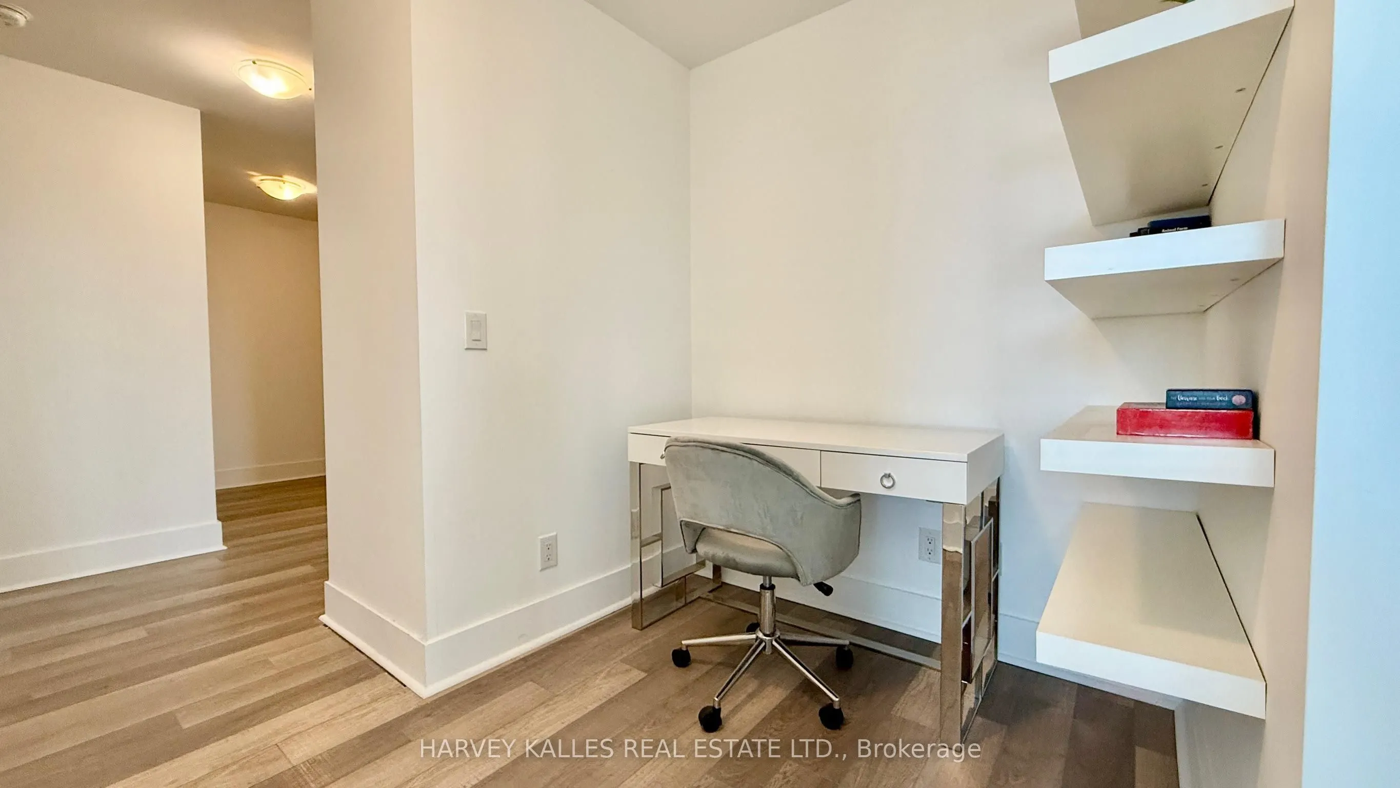 32 Davenport Road N, #1003