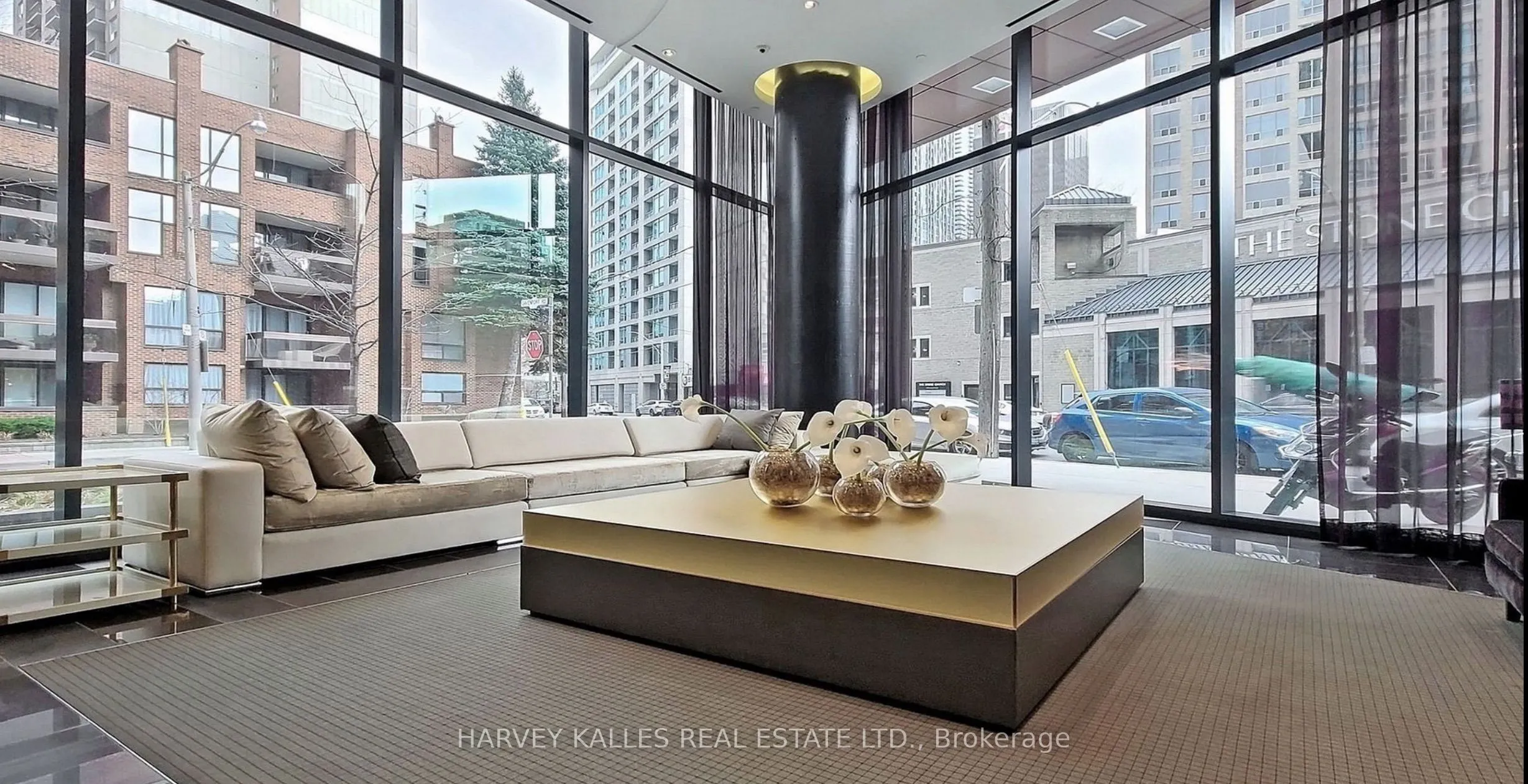 32 Davenport Road N, #1003