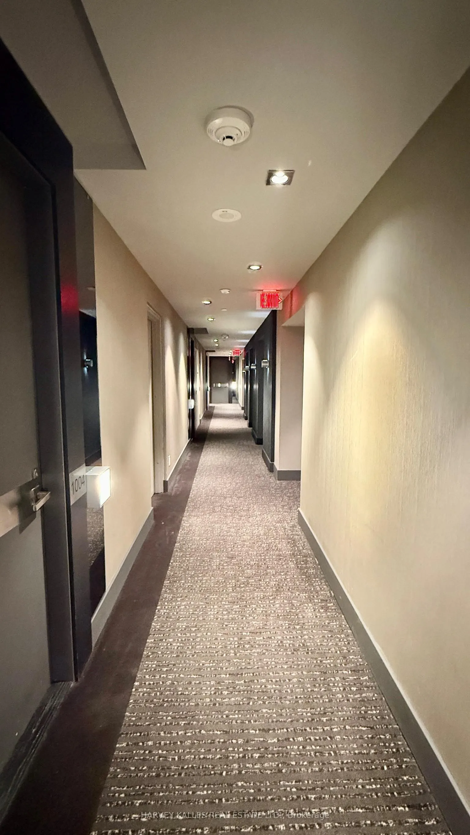32 Davenport Road N, #1003