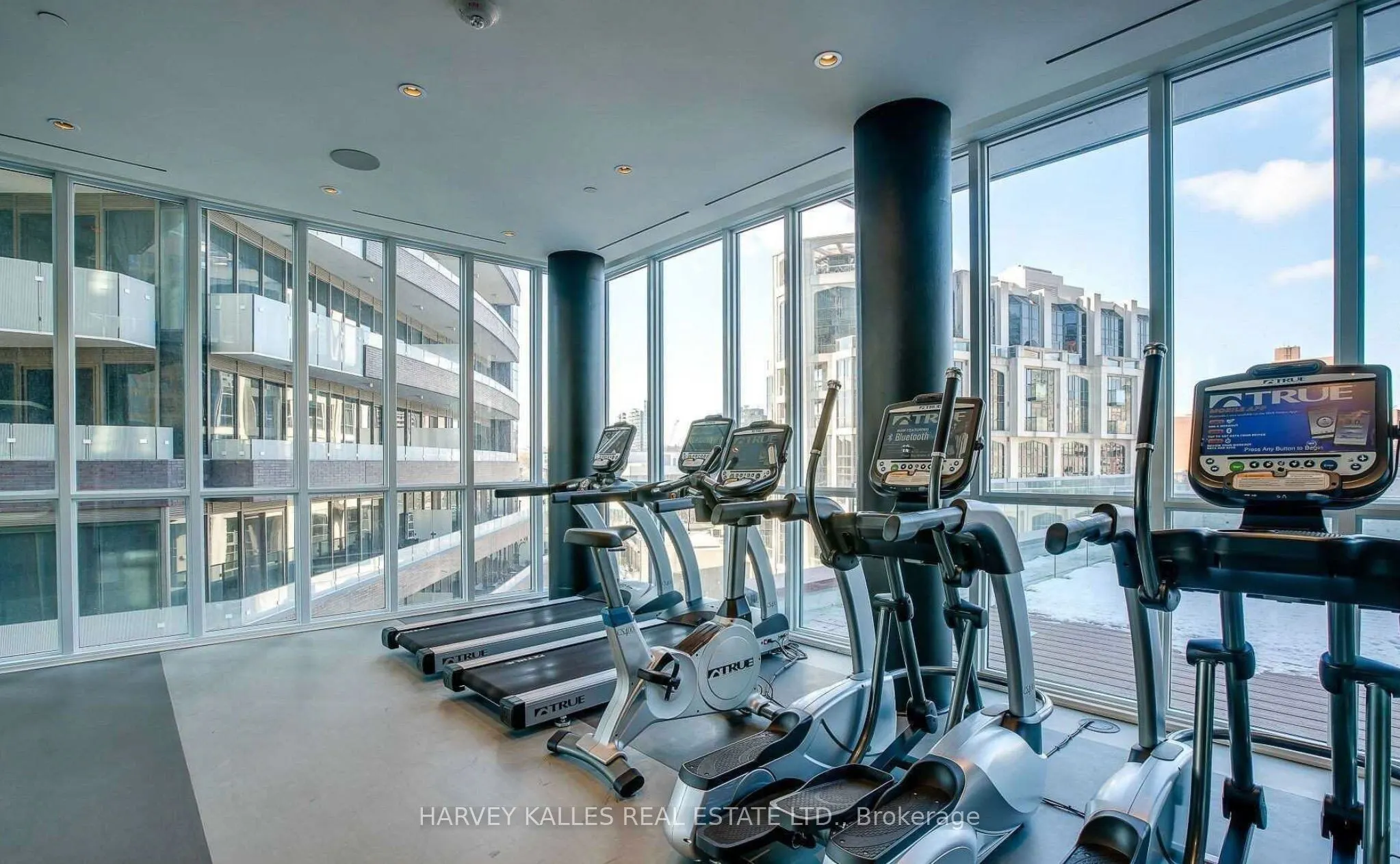 32 Davenport Road N, #1003