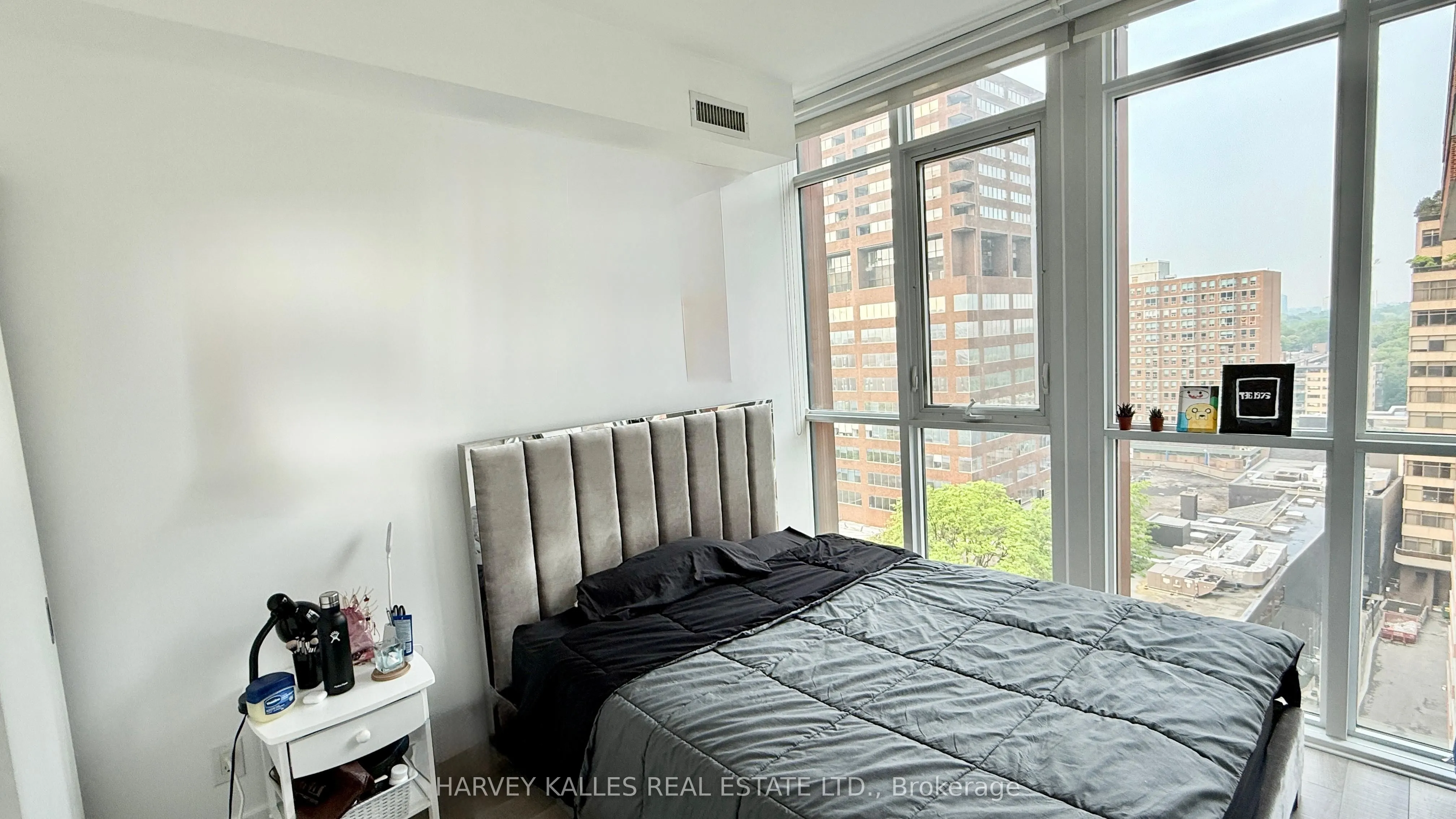 32 Davenport Road N, #1003