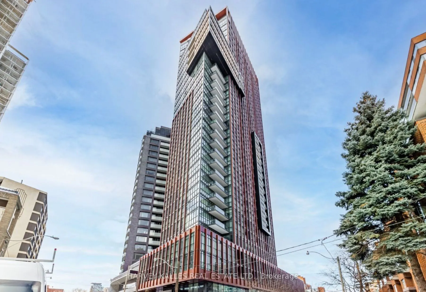 32 Davenport Road N, #1003