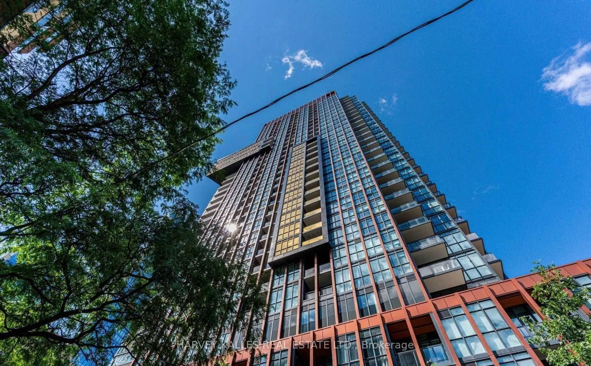 32 Davenport Road N, #1003