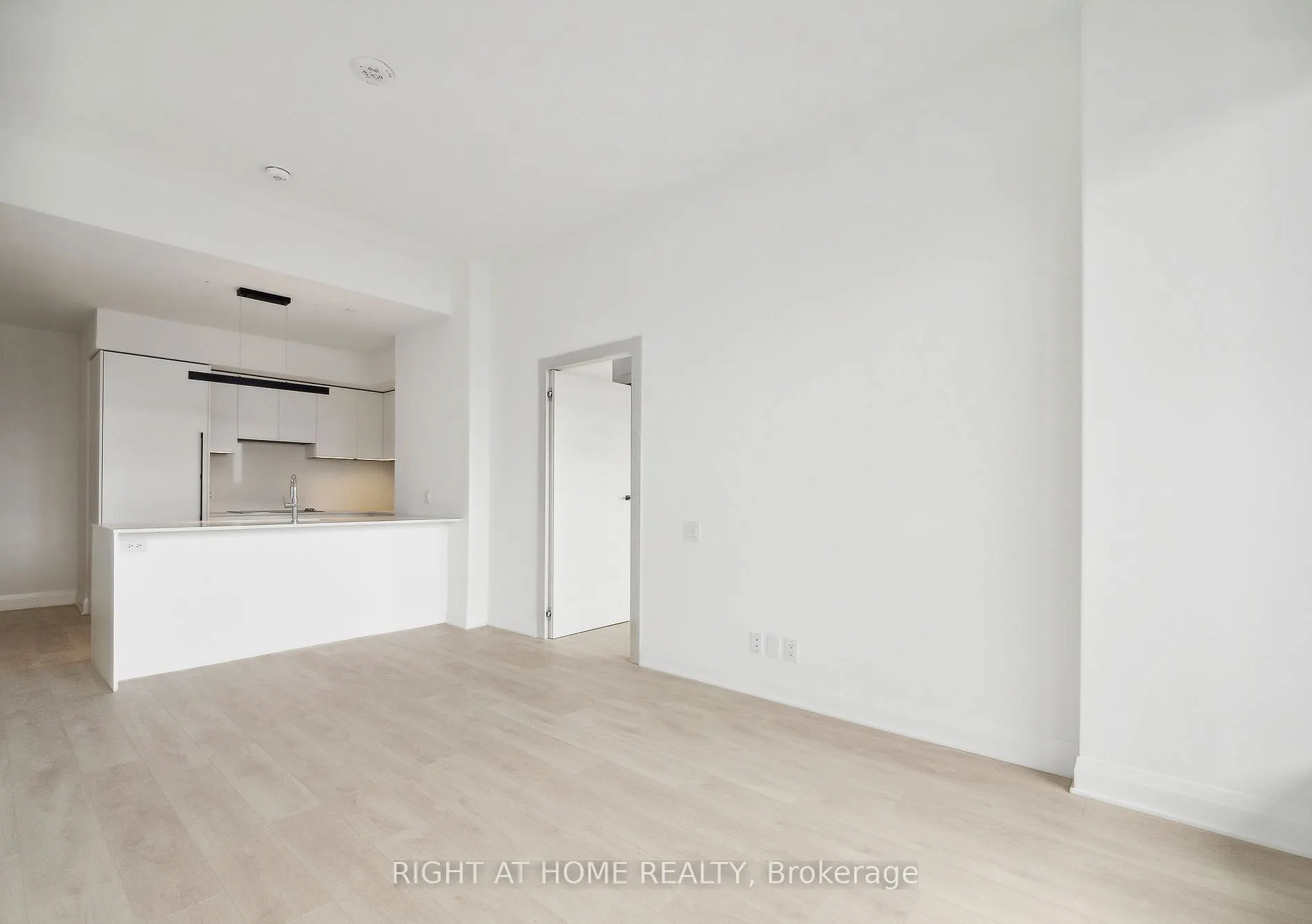 33 Frederick Todd Way N, #703