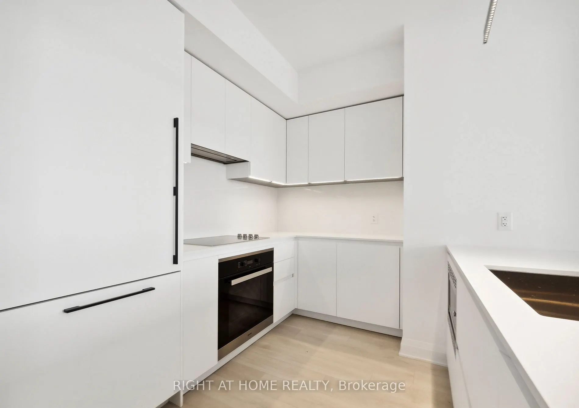 33 Frederick Todd Way N, #703