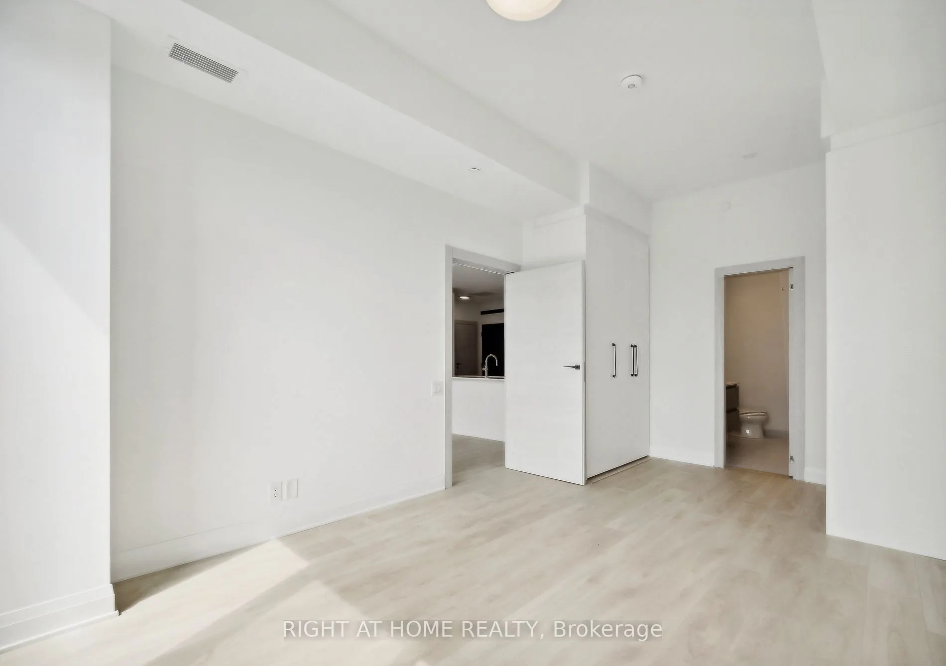 33 Frederick Todd Way N, #703