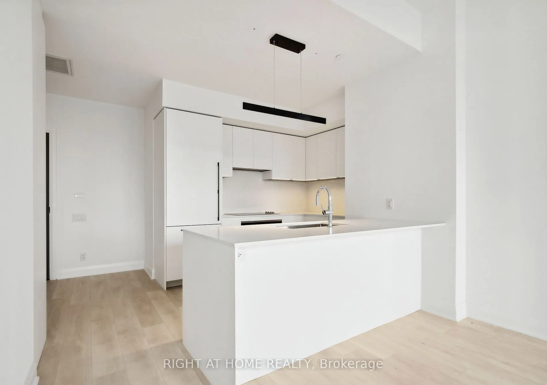 33 Frederick Todd Way N, #703