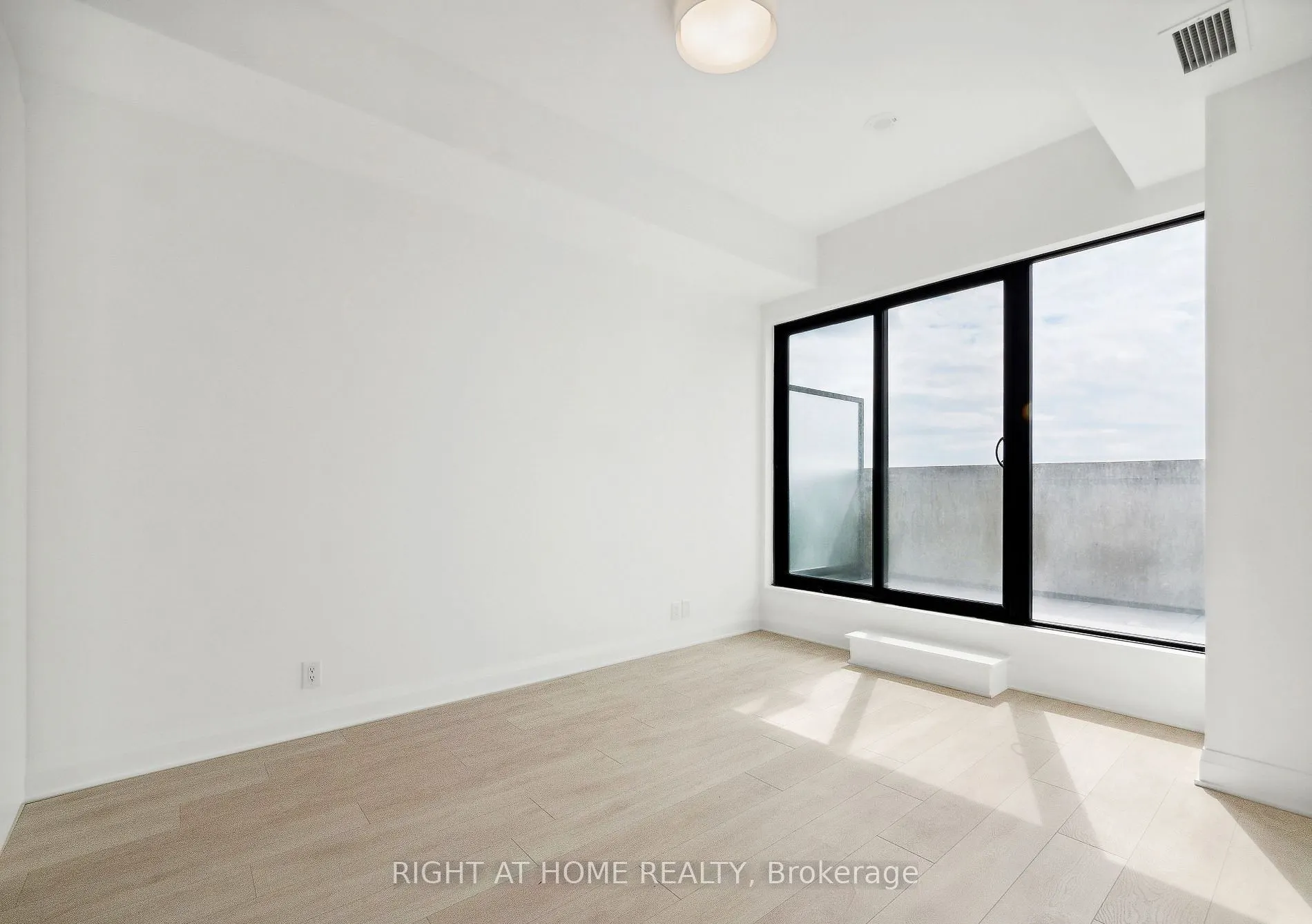 33 Frederick Todd Way N, #703