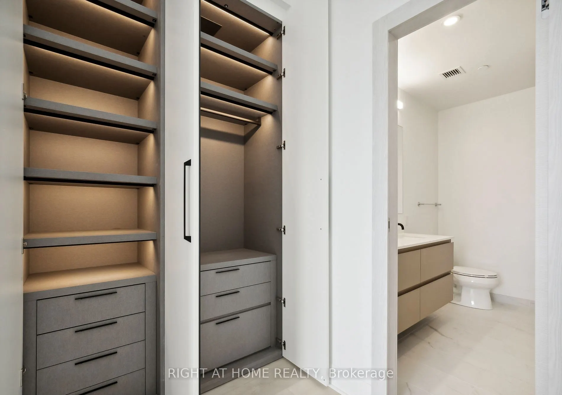 33 Frederick Todd Way N, #703