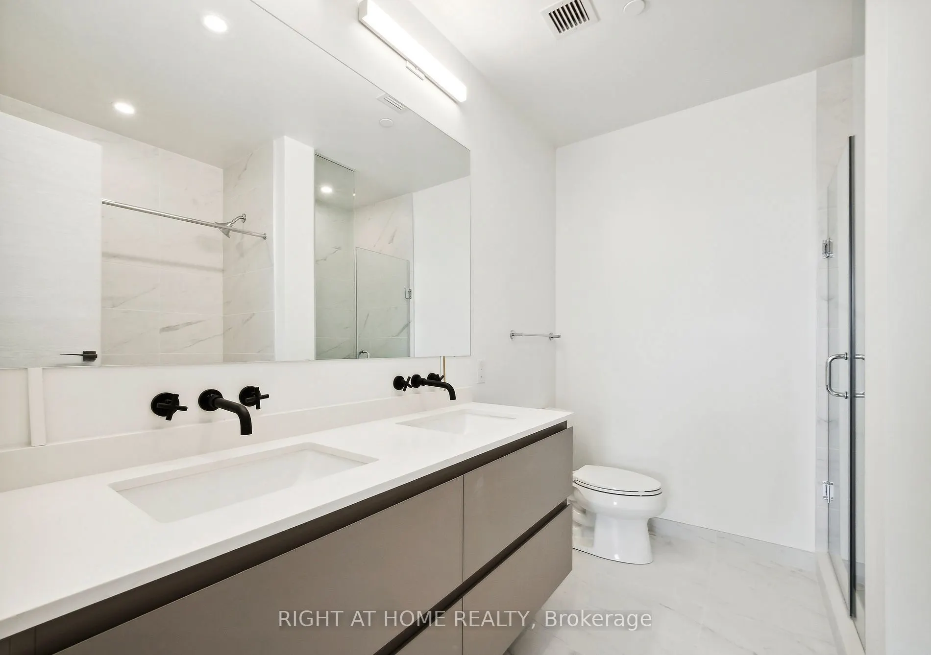 33 Frederick Todd Way N, #703
