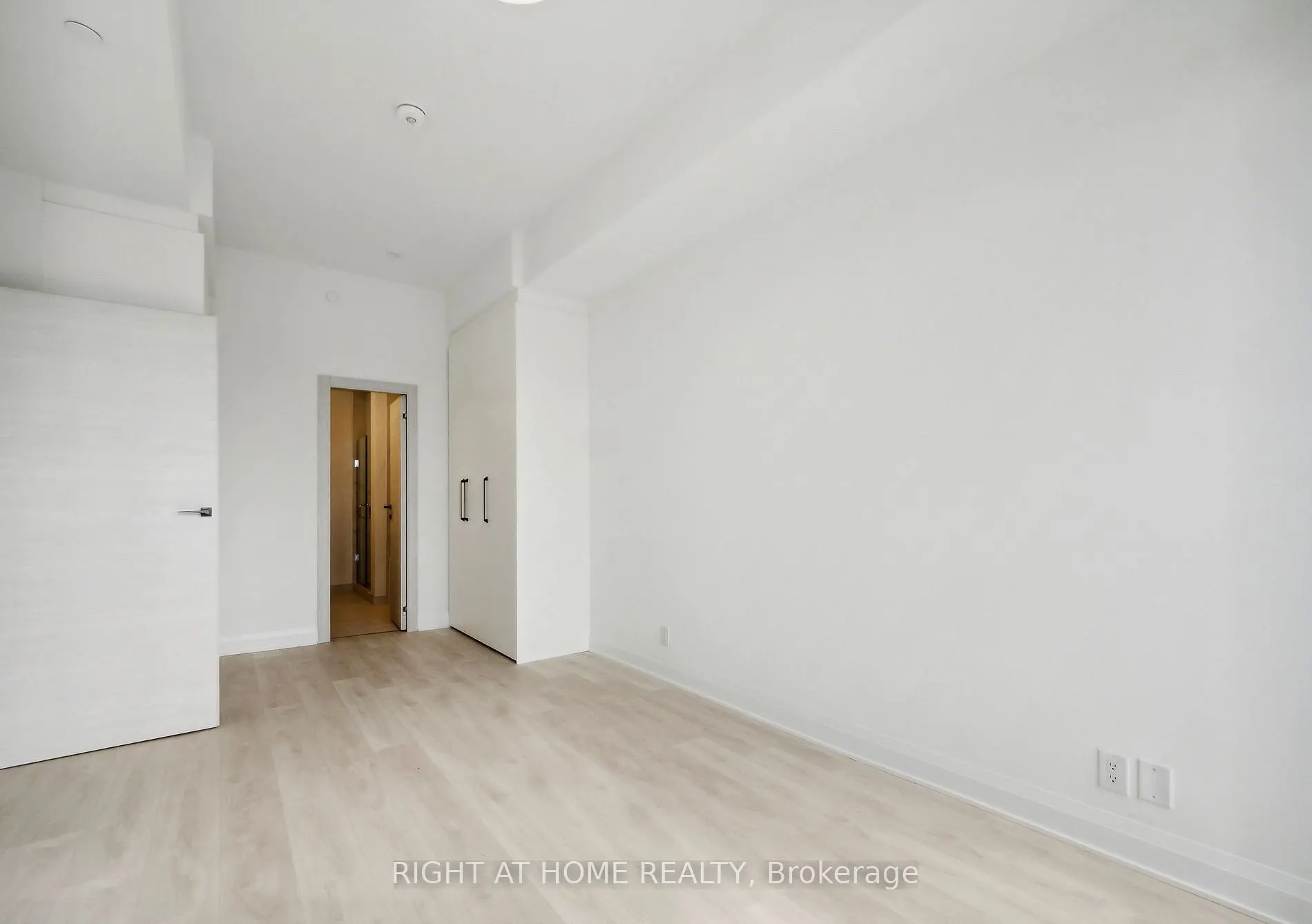 33 Frederick Todd Way N, #703