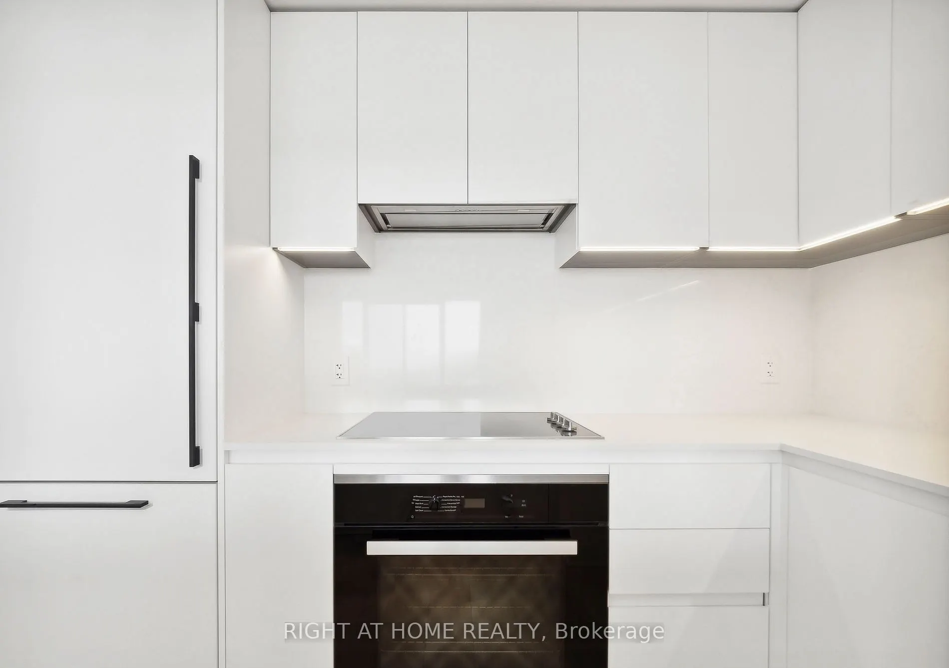 33 Frederick Todd Way N, #703