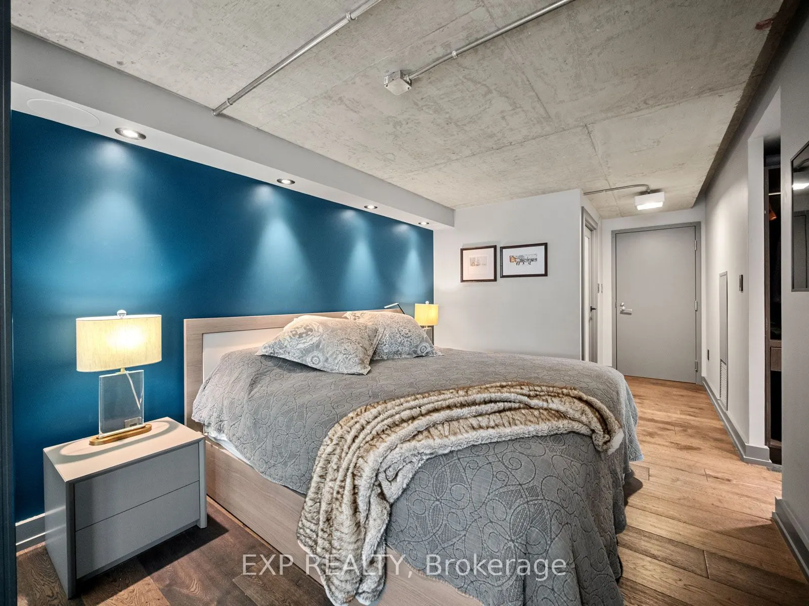 533 Richmond Street W, #Ph1