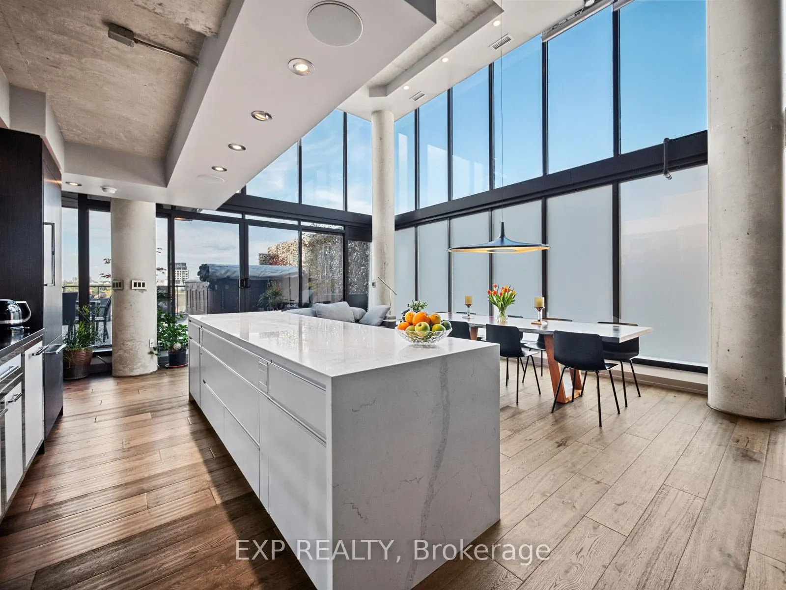 533 Richmond Street W, #Ph1