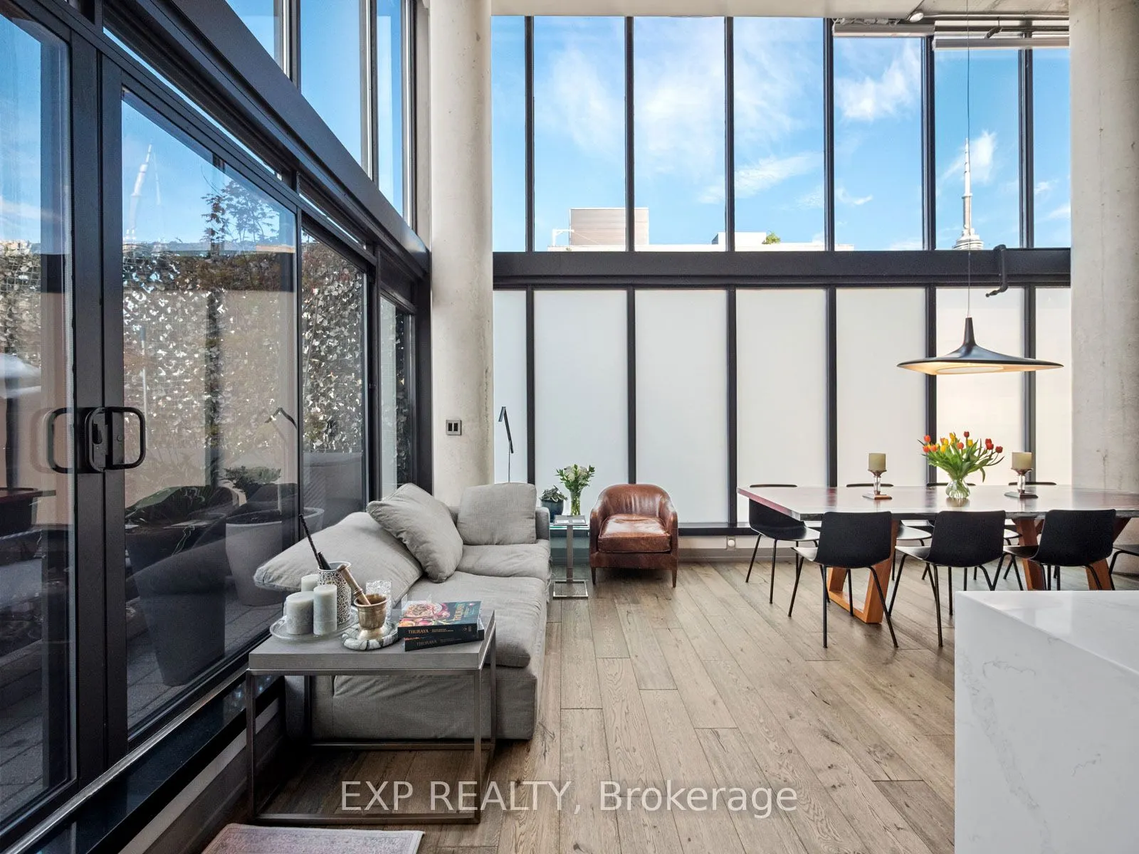 533 Richmond Street W, #Ph1