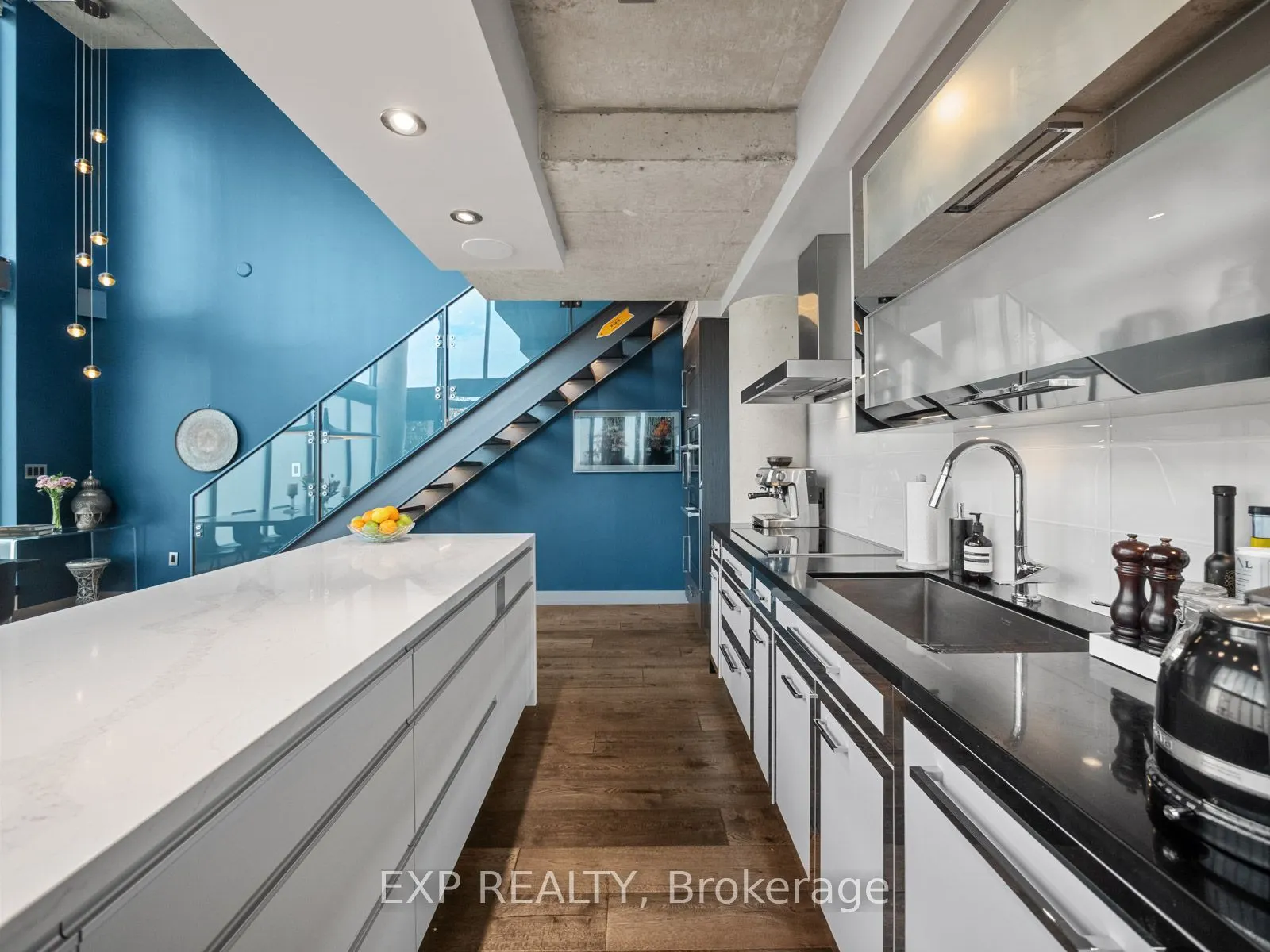 533 Richmond Street W, #Ph1