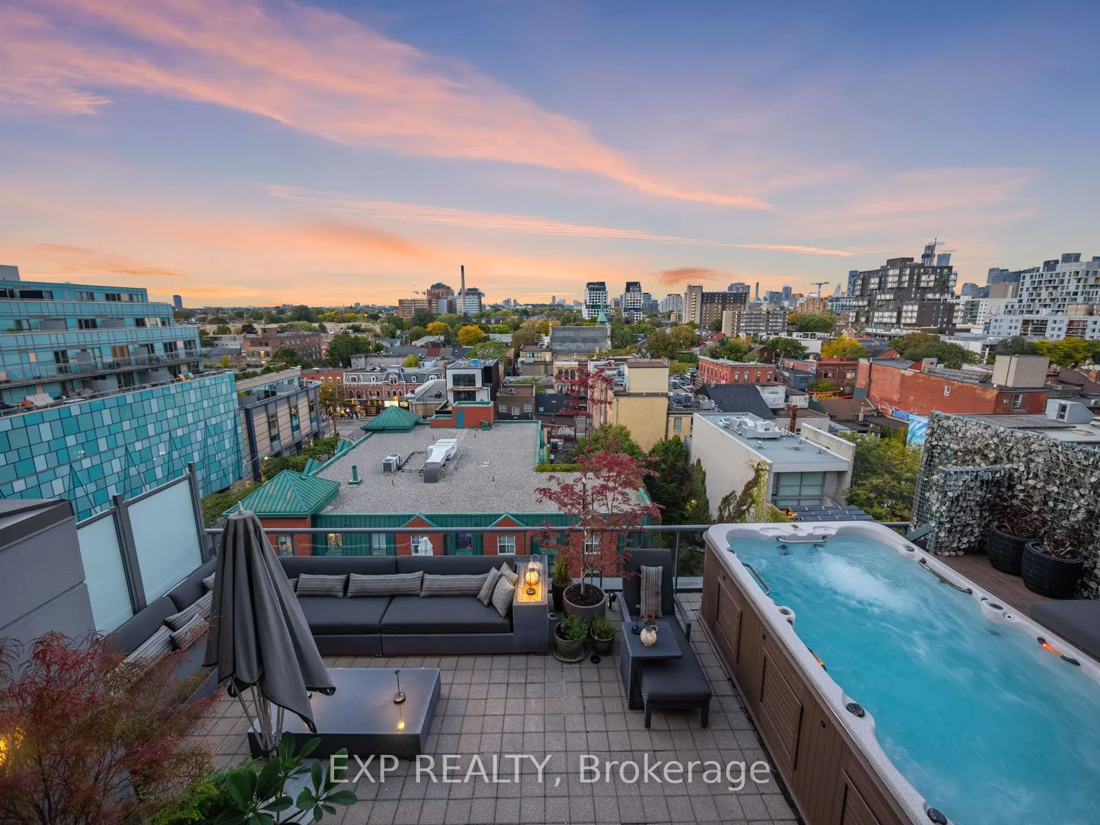 533 Richmond Street W, #Ph1