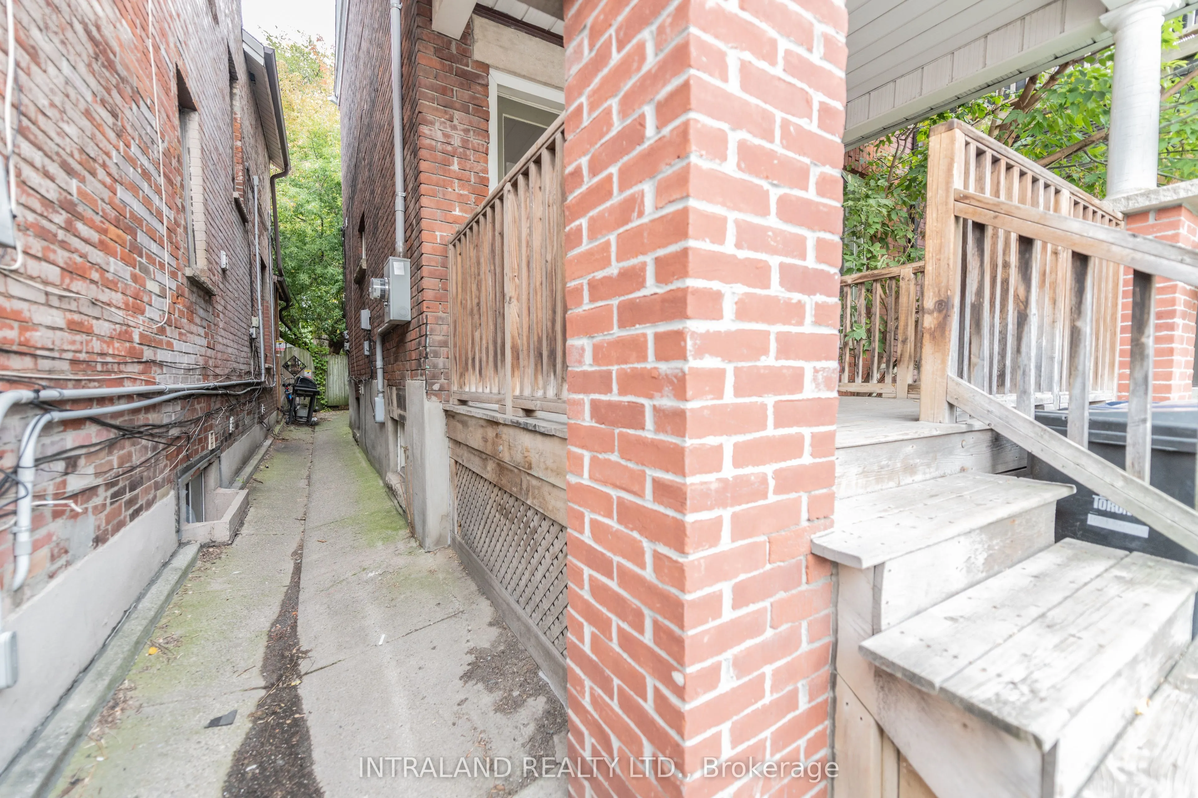 1005 Bathurst Street