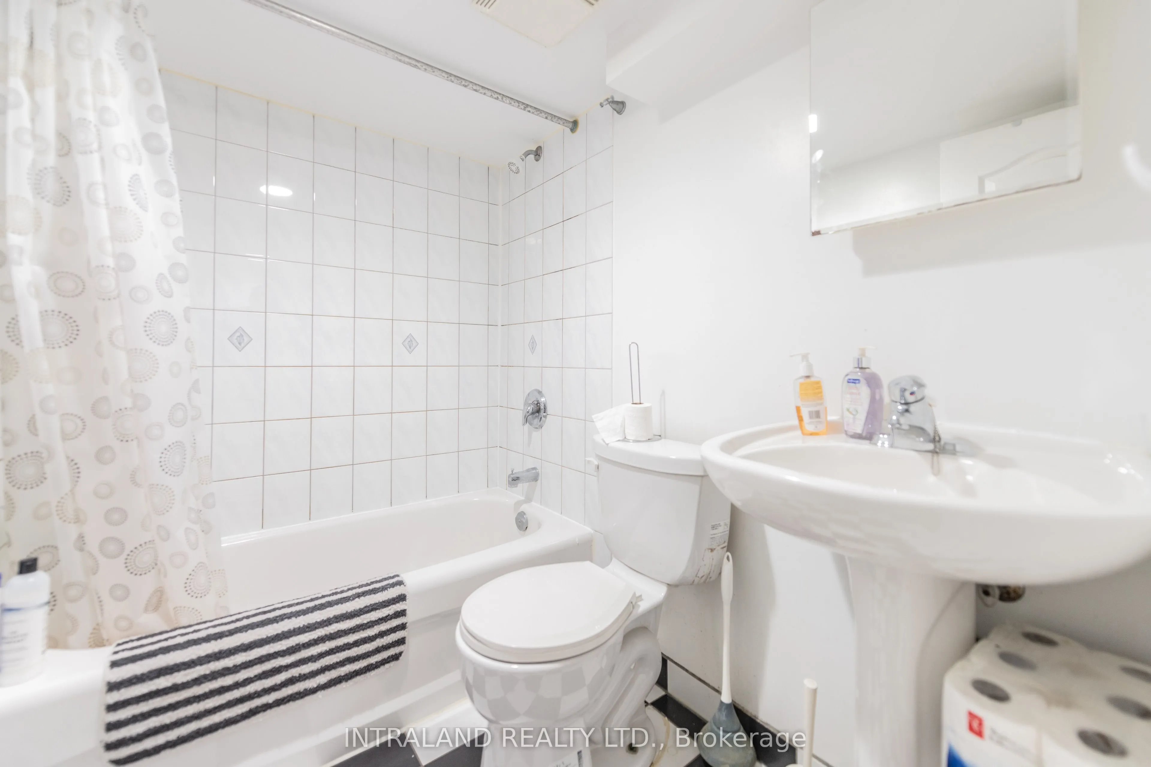 1005 Bathurst Street