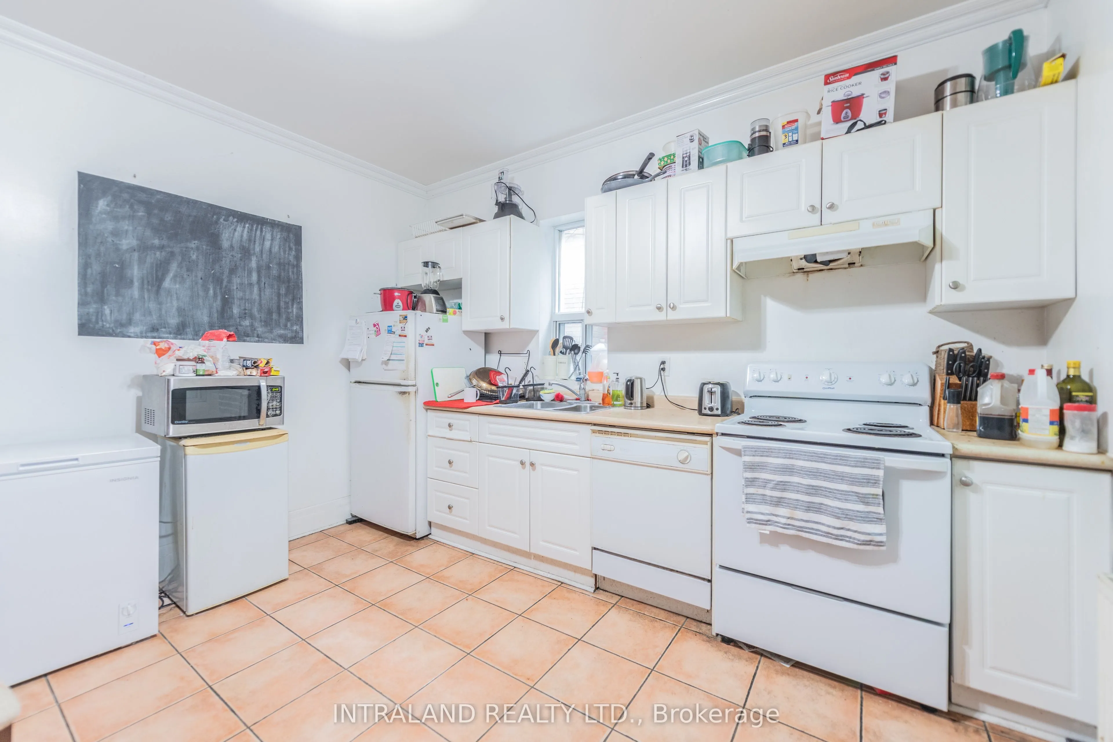1005 Bathurst Street