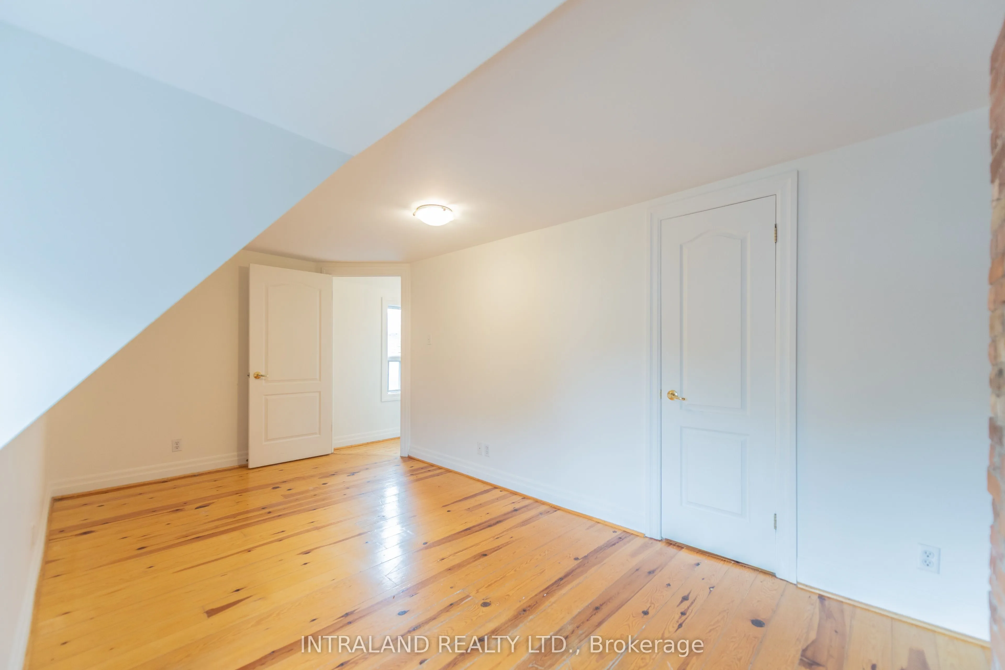 1005 Bathurst Street