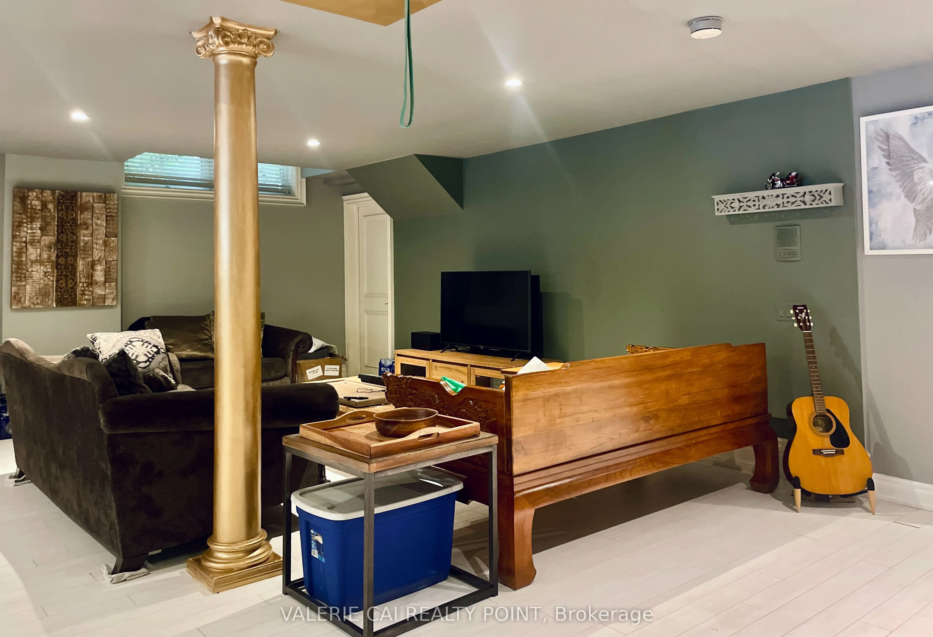 100 Owen Boulevard, #BASEMENT-2BEDROOM