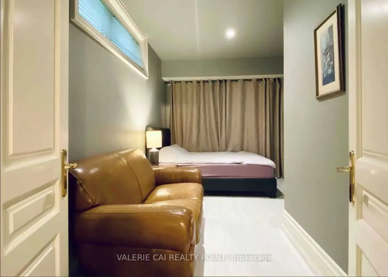 100 Owen Boulevard, #BASEMENT-2BEDROOM