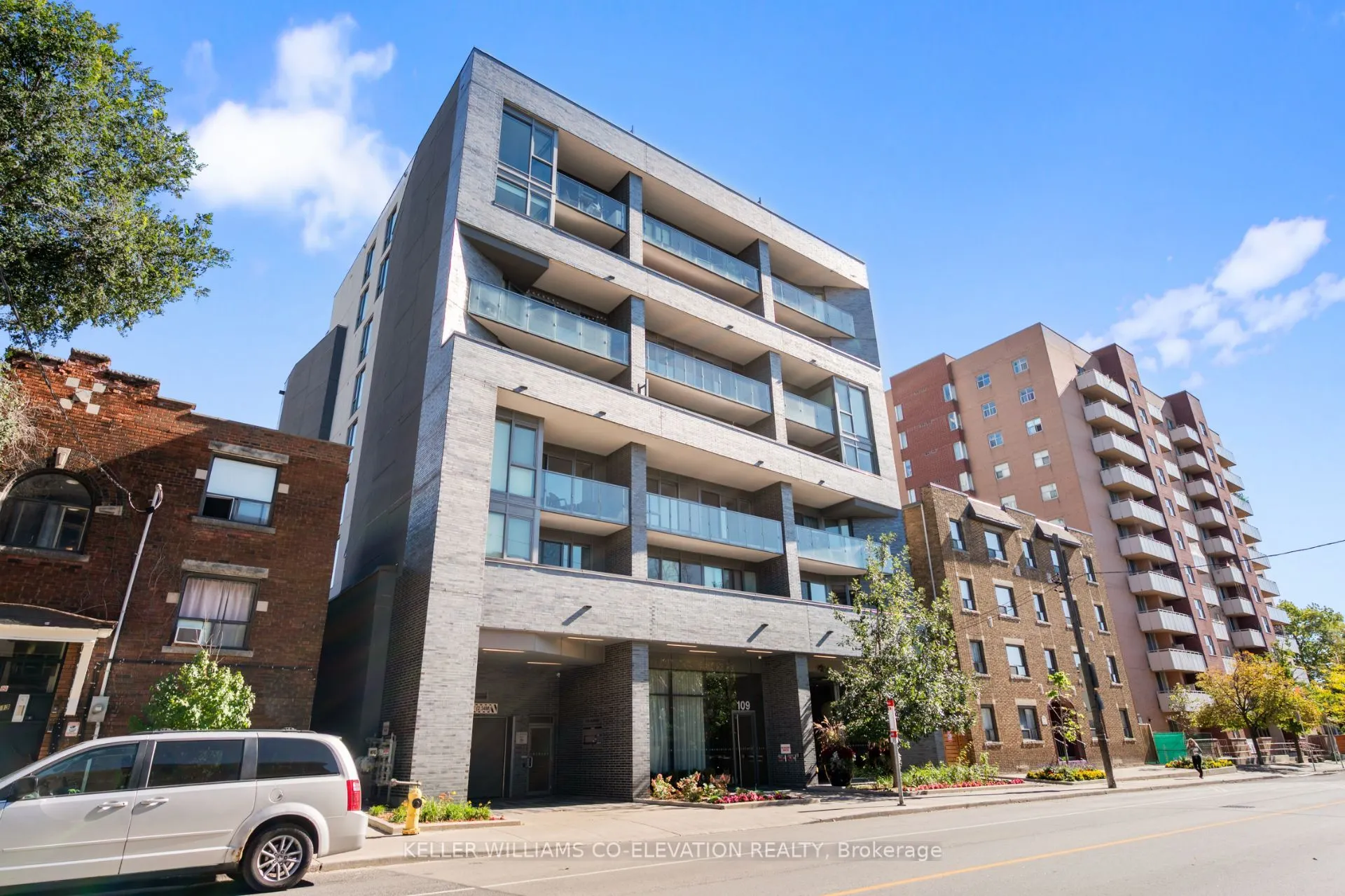109 Vaughan Road, #302