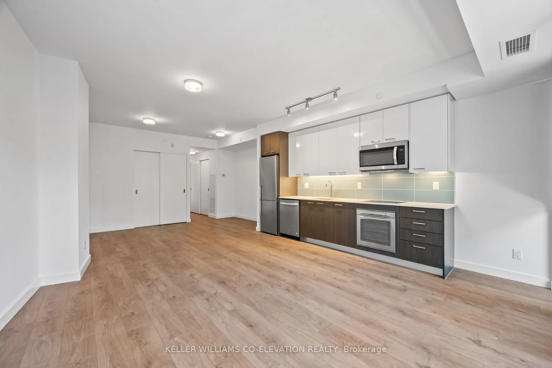 109 Vaughan Road, #302