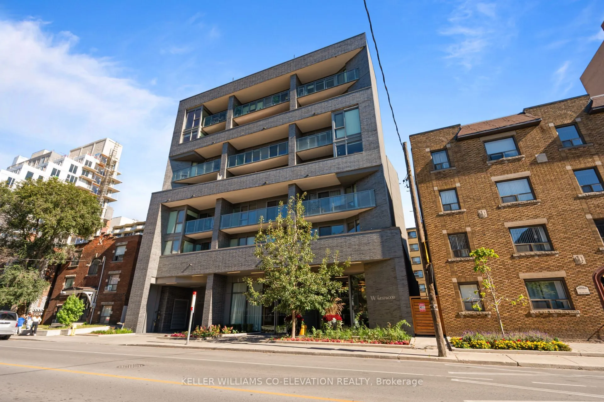 109 Vaughan Road, #304