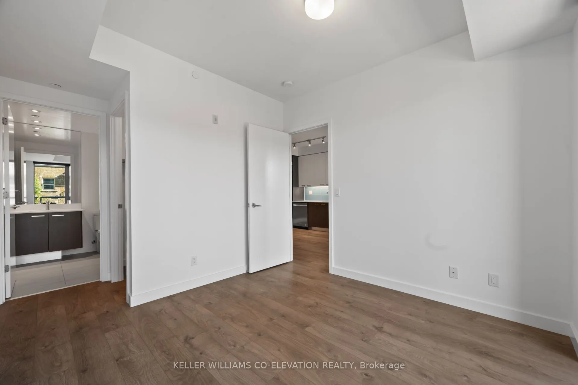 109 Vaughan Road, #304