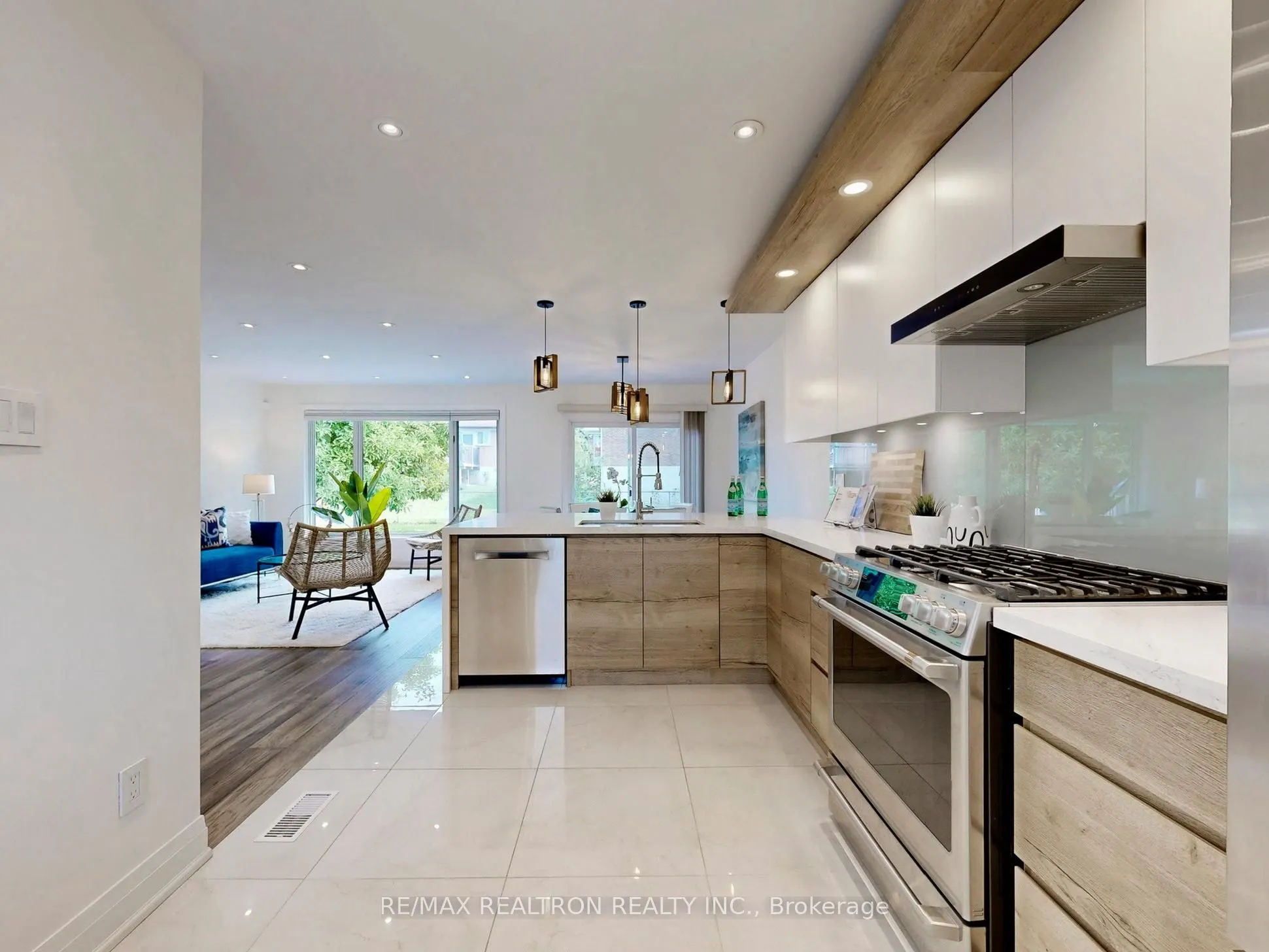 49 Houston Crescent