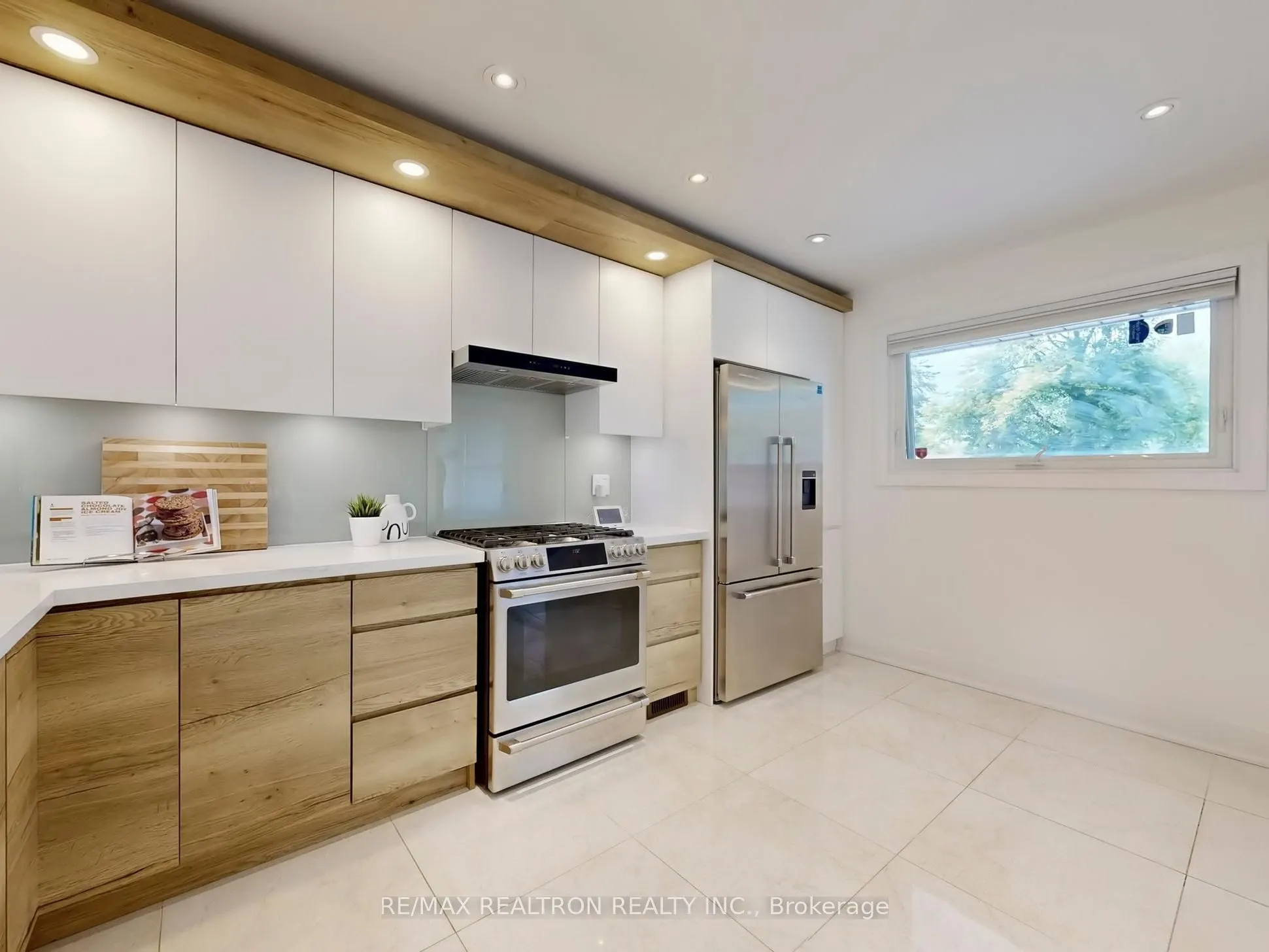 49 Houston Crescent