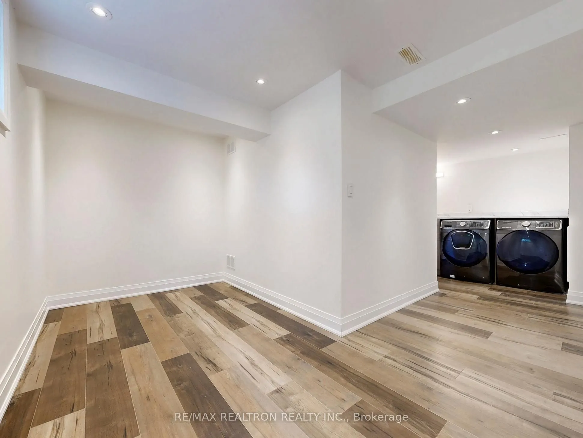 49 Houston Crescent