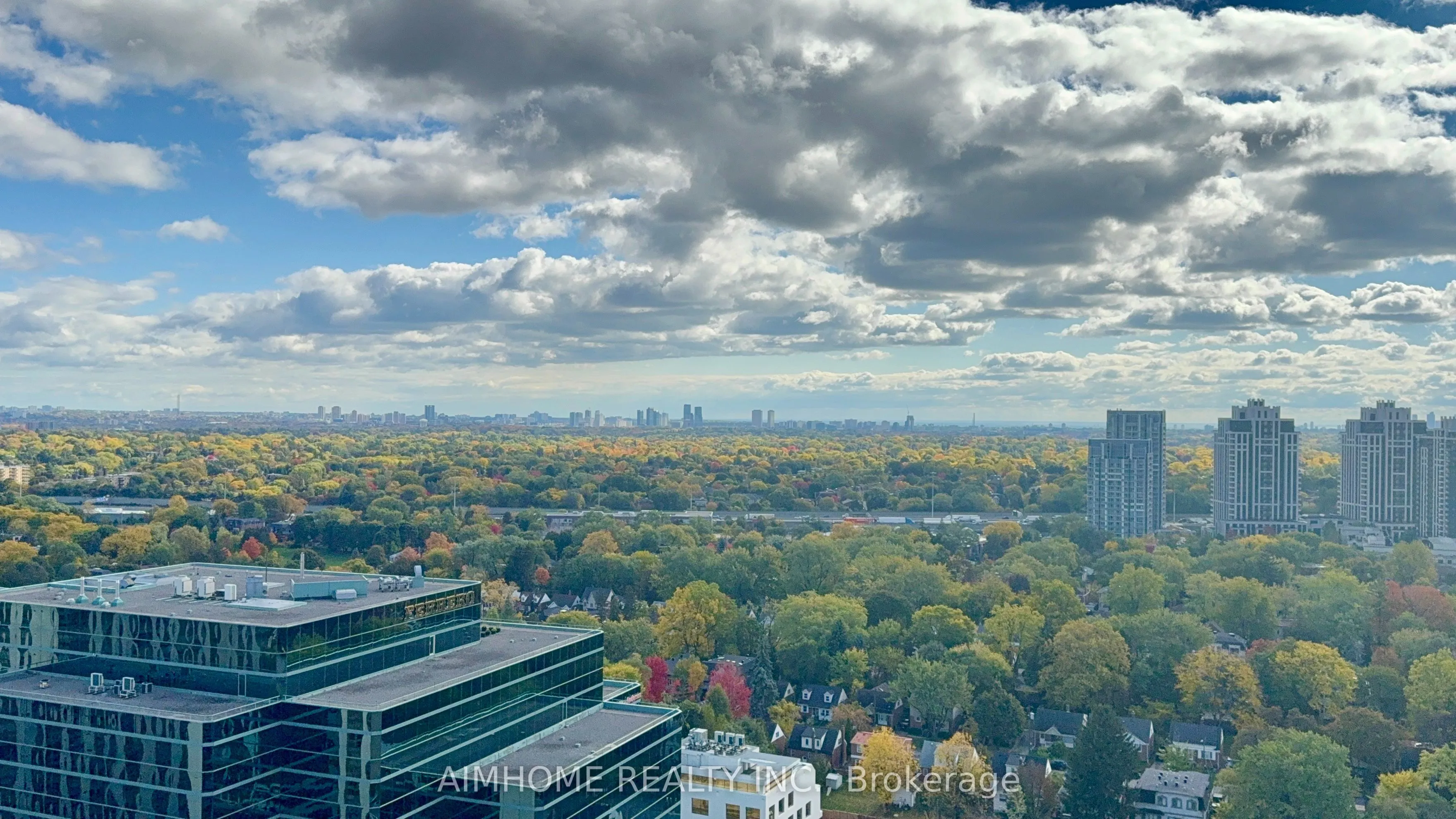 88 Sheppard Avenue E, #2502