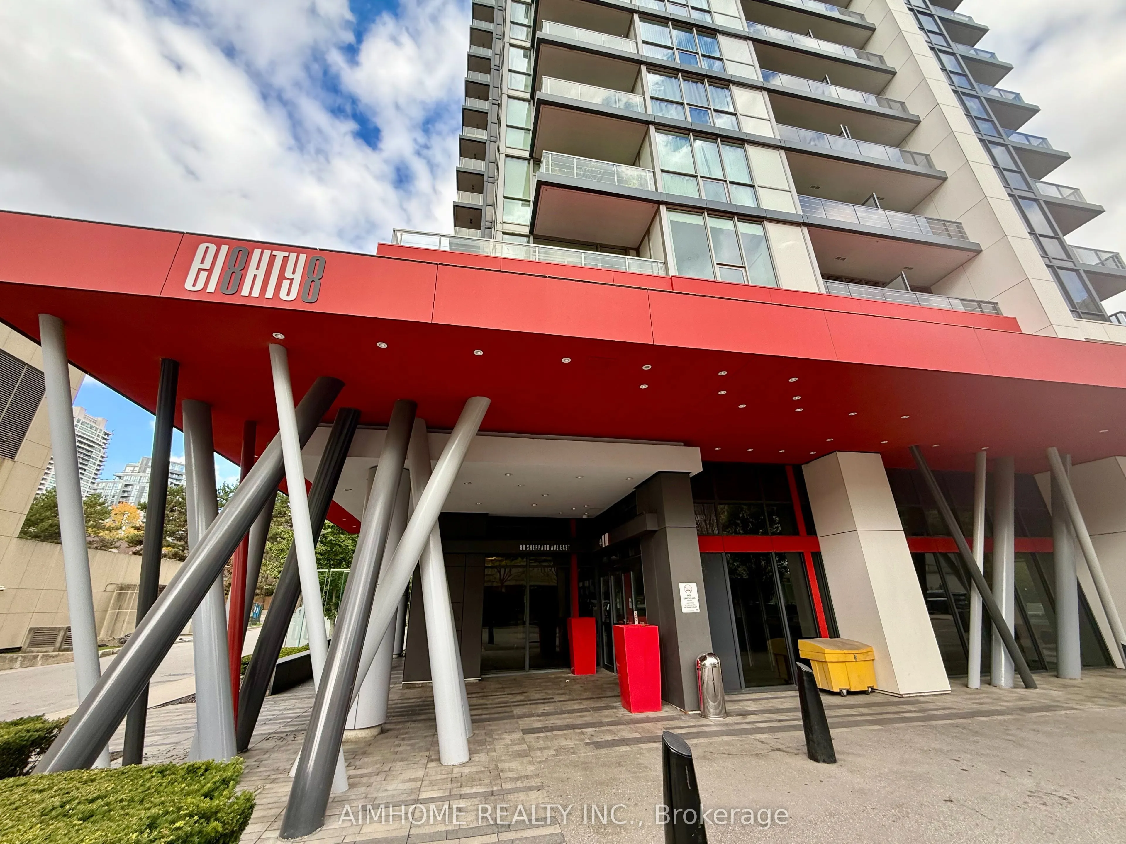 88 Sheppard Avenue E, #2502