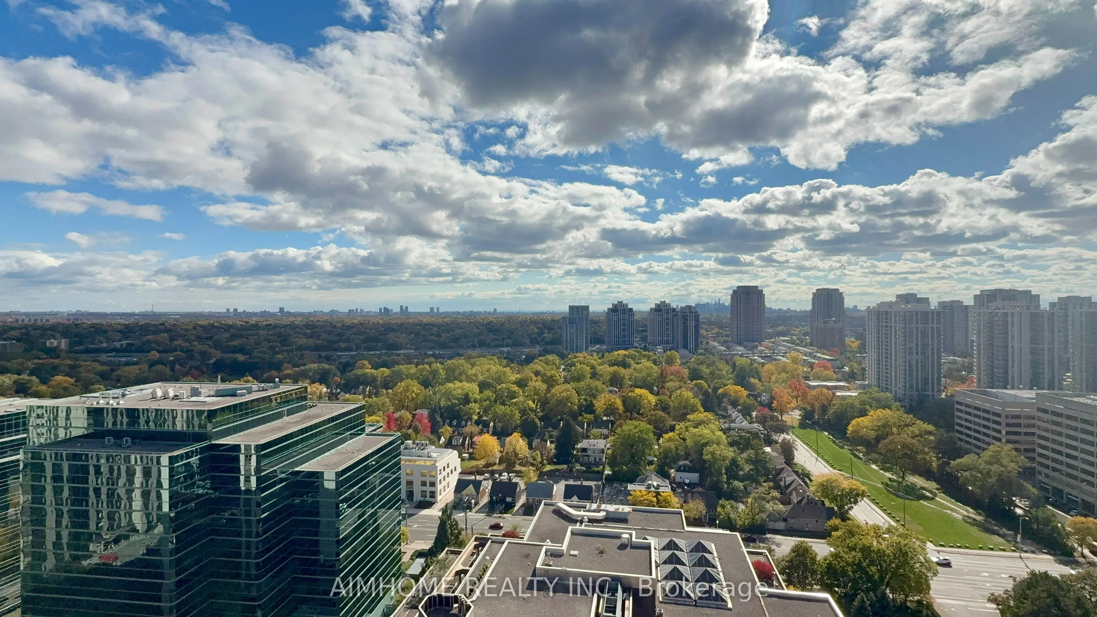 88 Sheppard Avenue E, #2502
