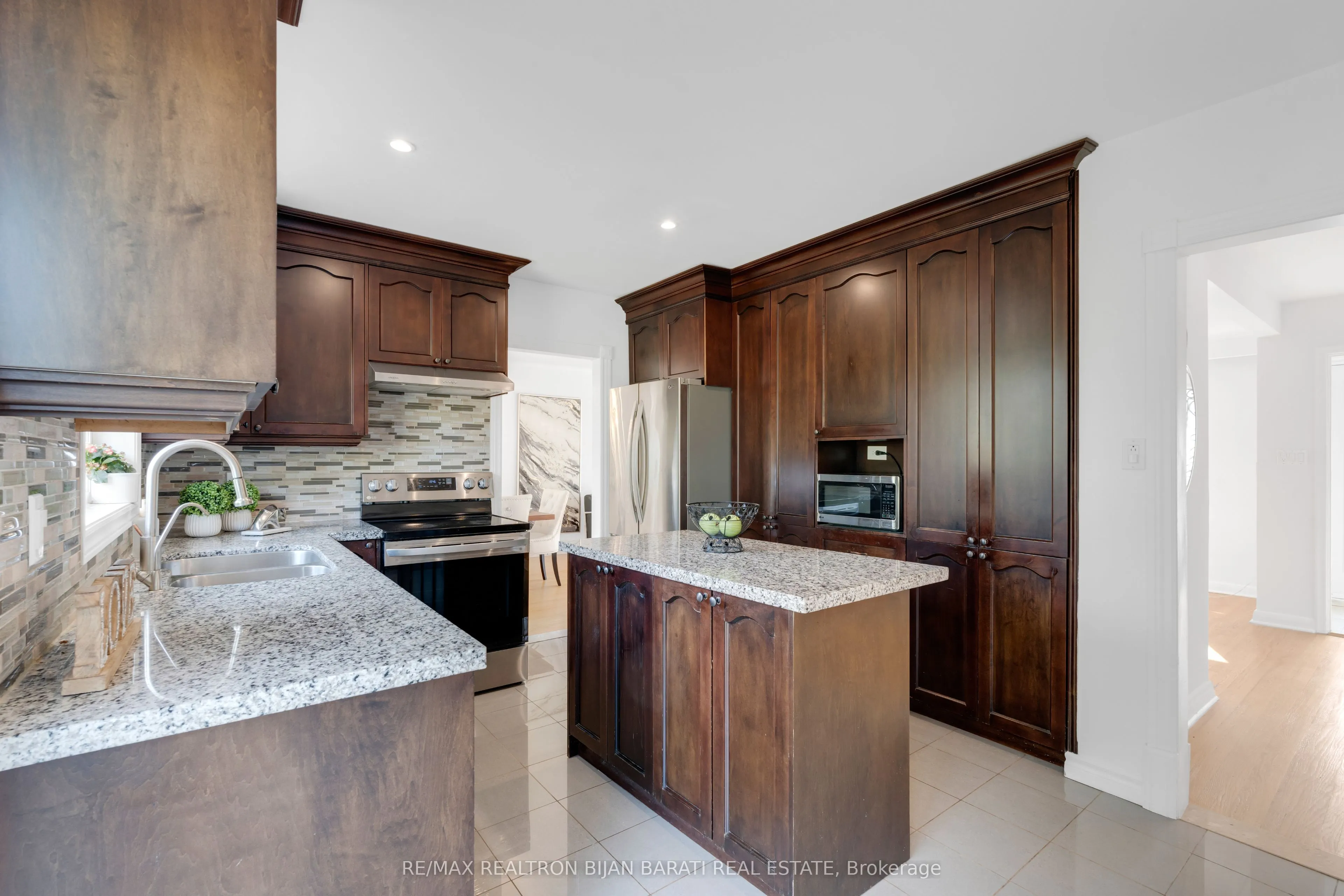 38 Whittaker Crescent