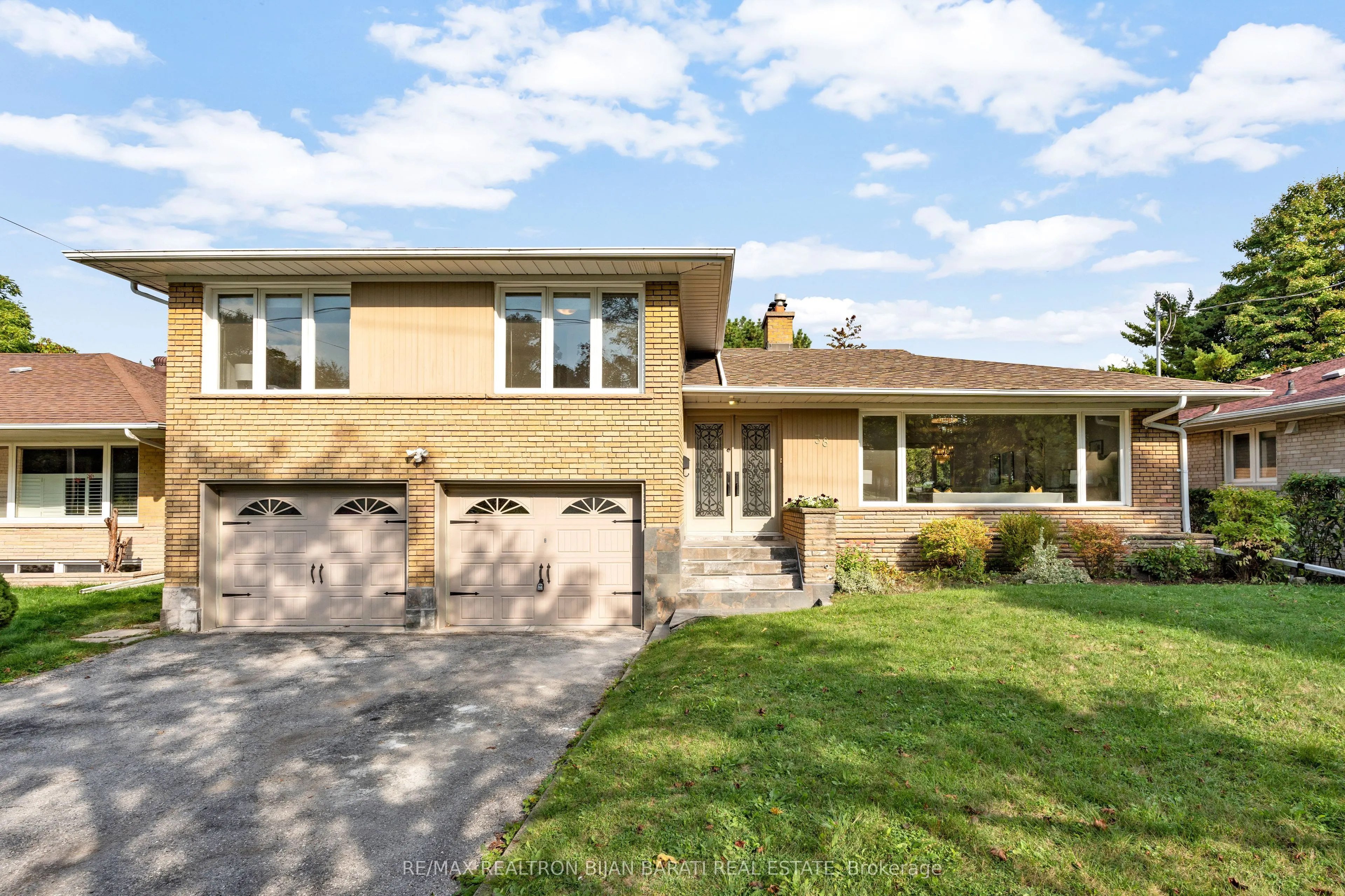 38 Whittaker Crescent