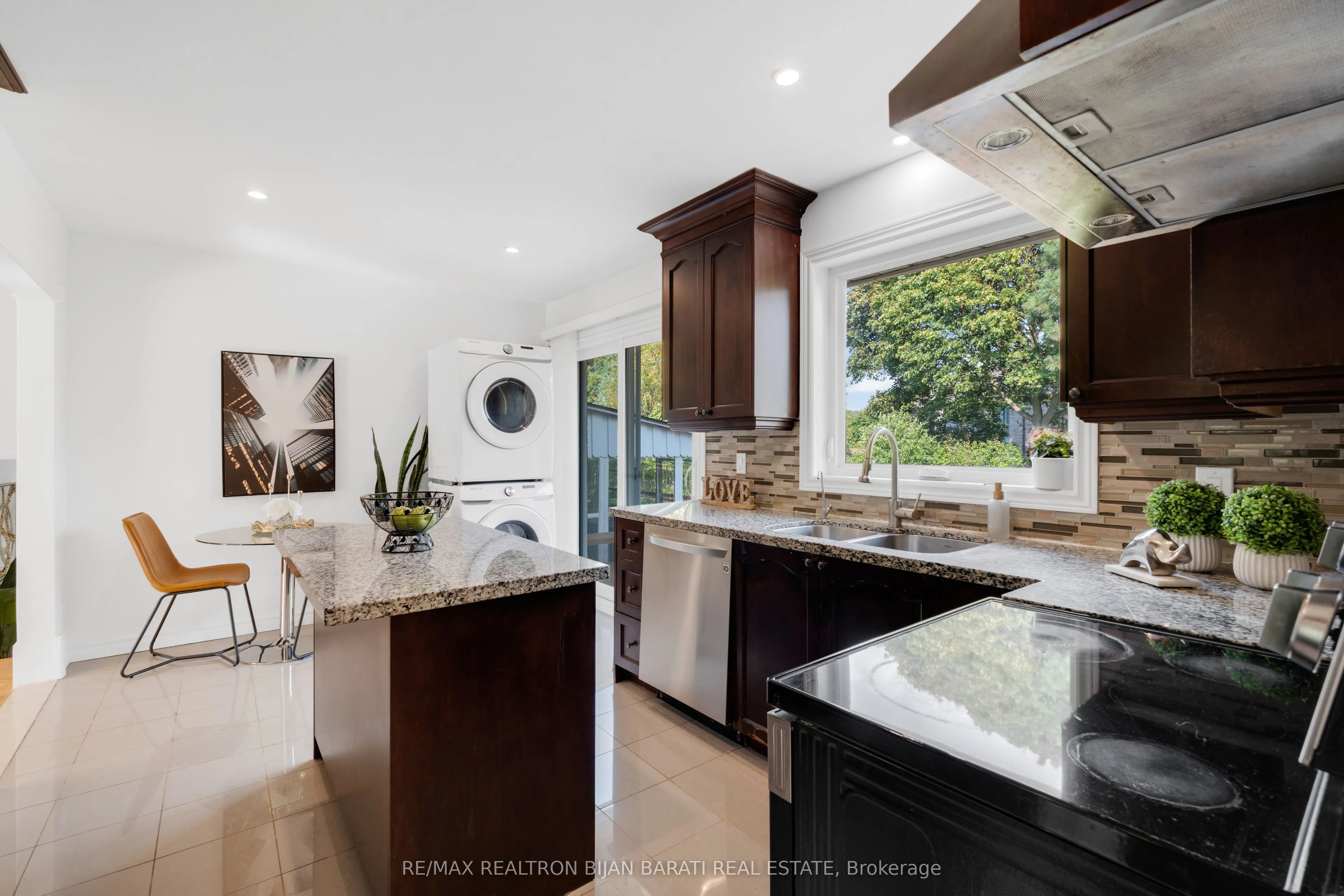 38 Whittaker Crescent