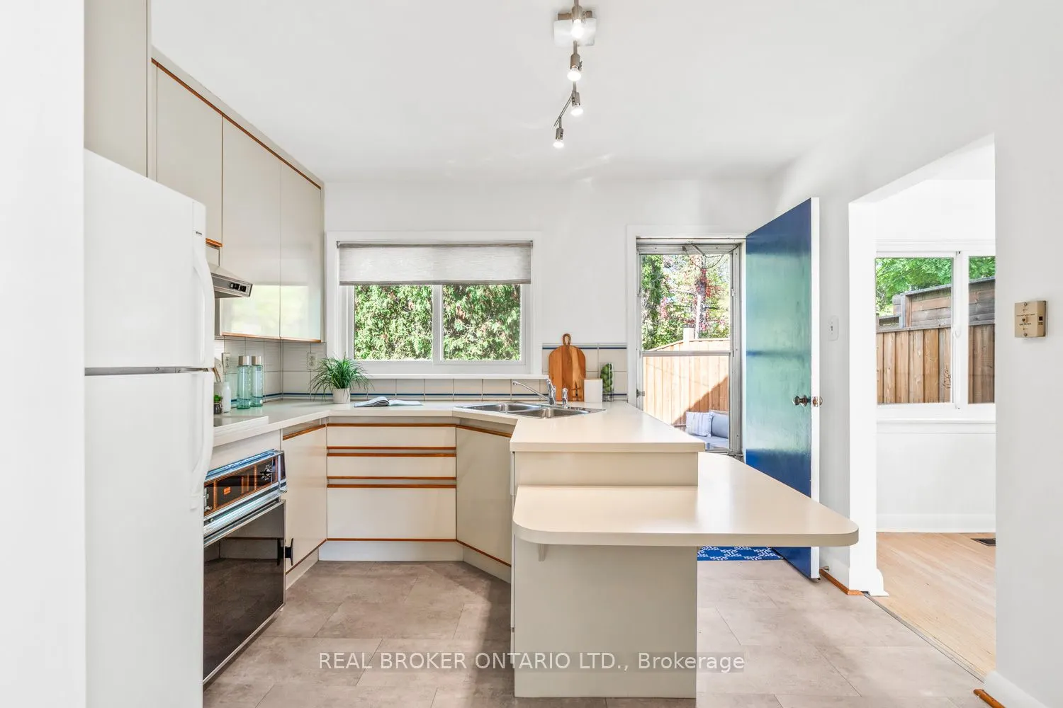 29 Veery Place