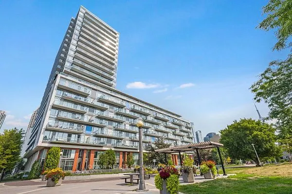 90 Stadium Road, #911