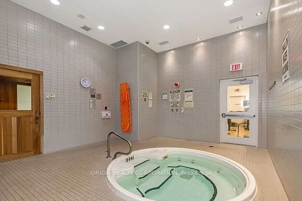 90 Stadium Road, #911