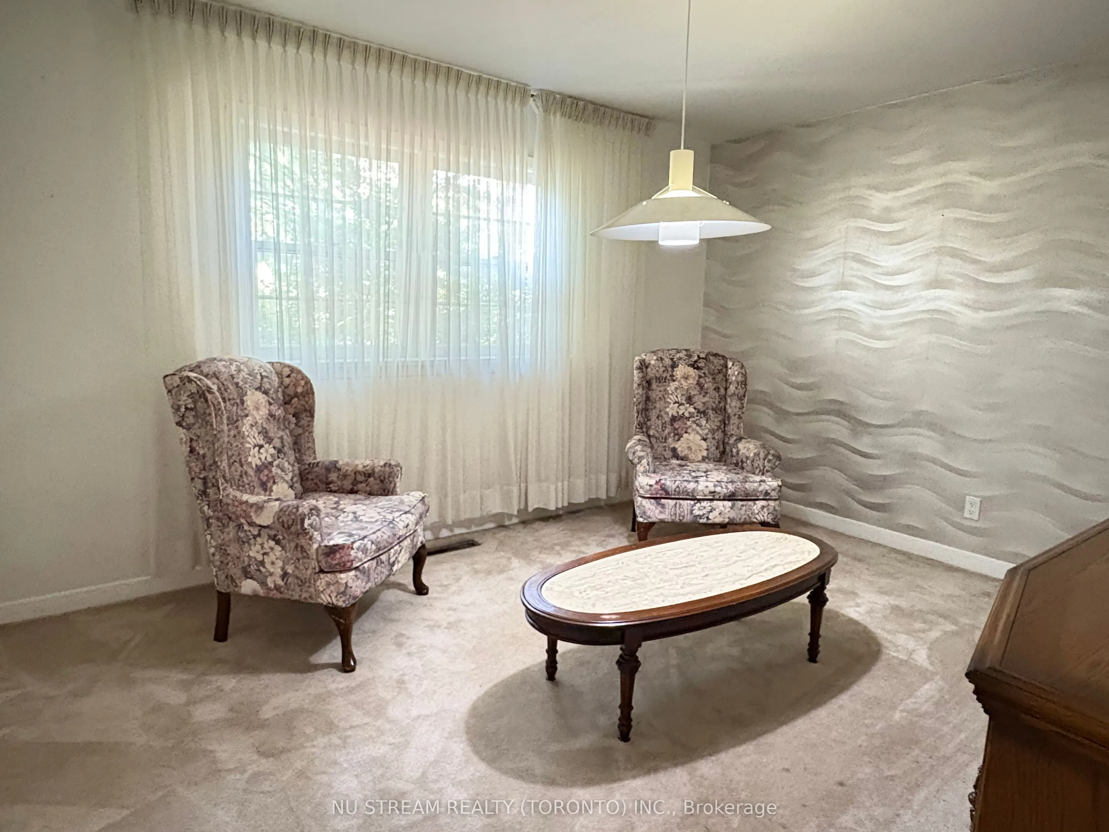 5 Basswood Road