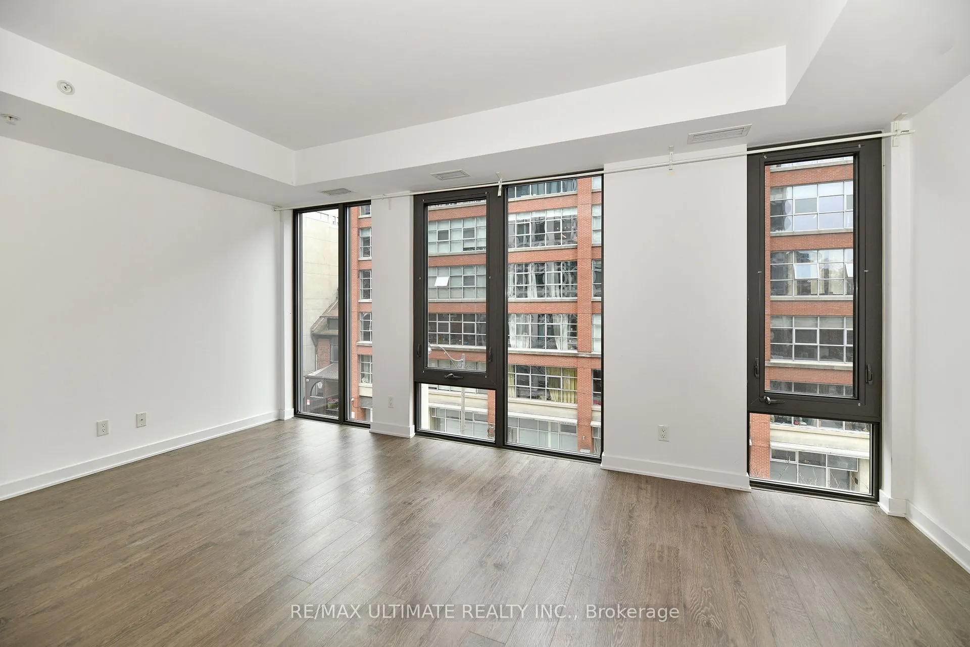 32 Camden Street, #402