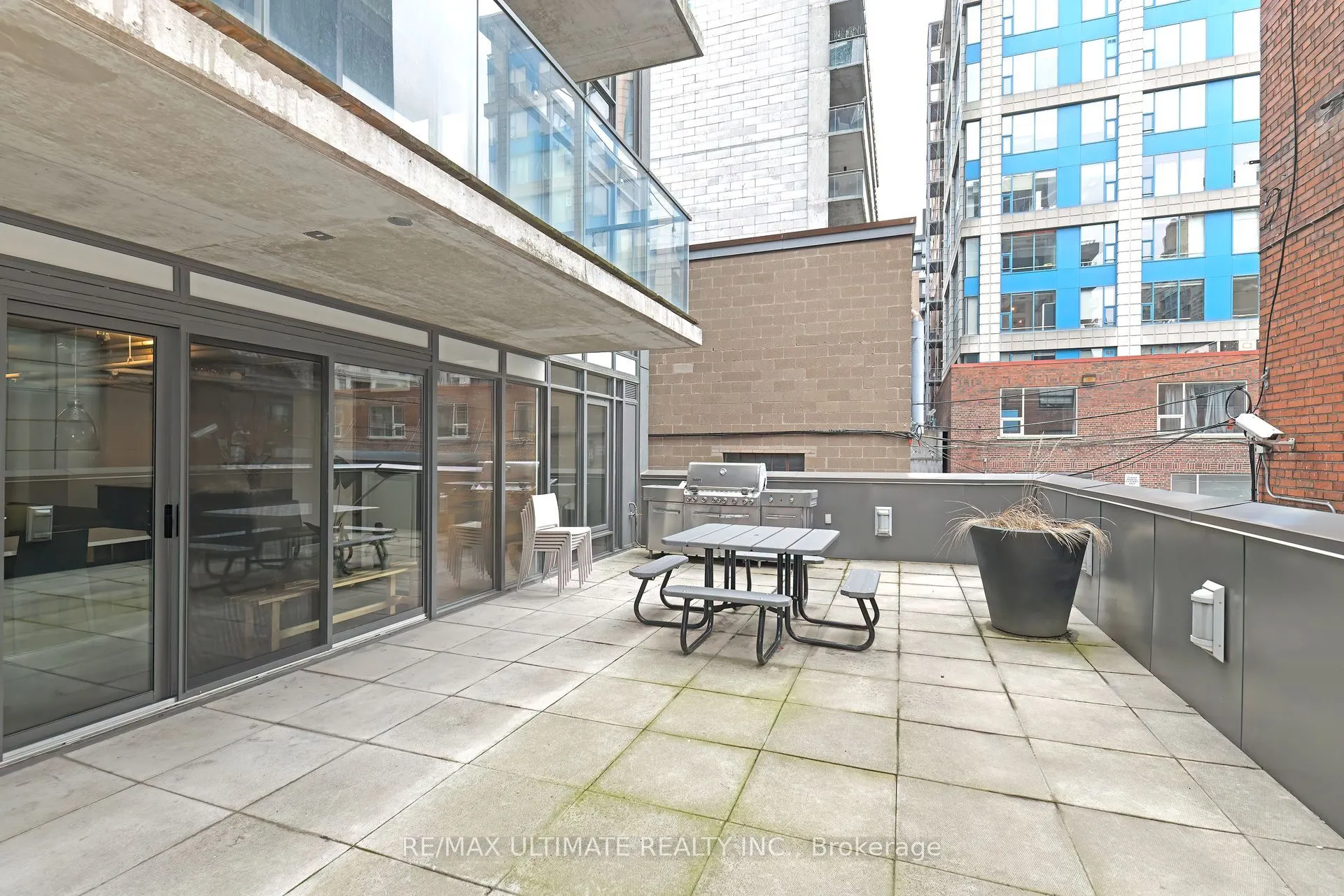 32 Camden Street, #402